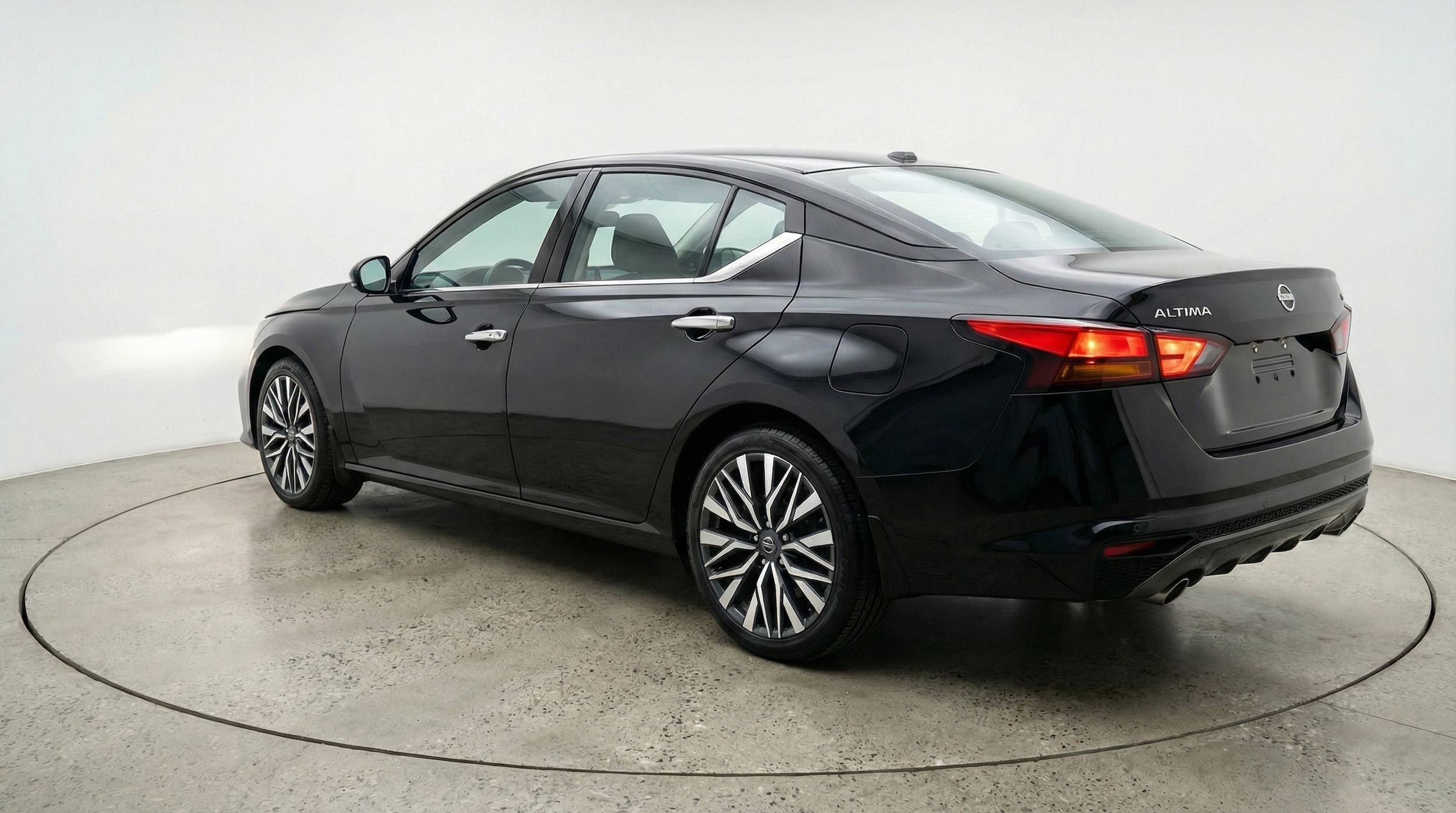 Thumbnail: 2025 Nissan Altima - 6