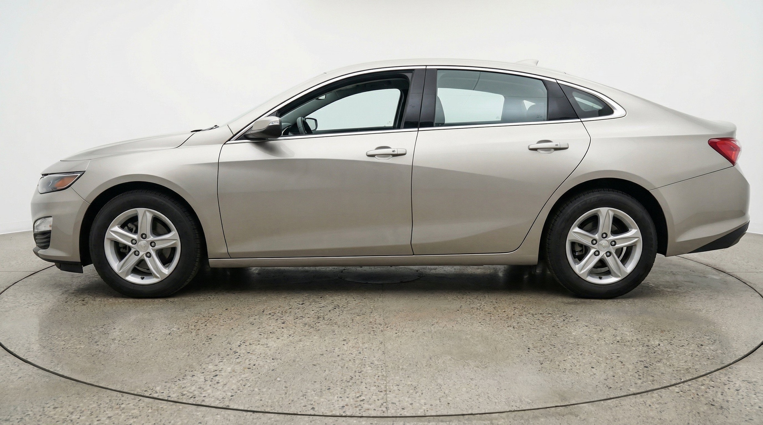 Thumbnail: 2024 Chevrolet Malibu - 5