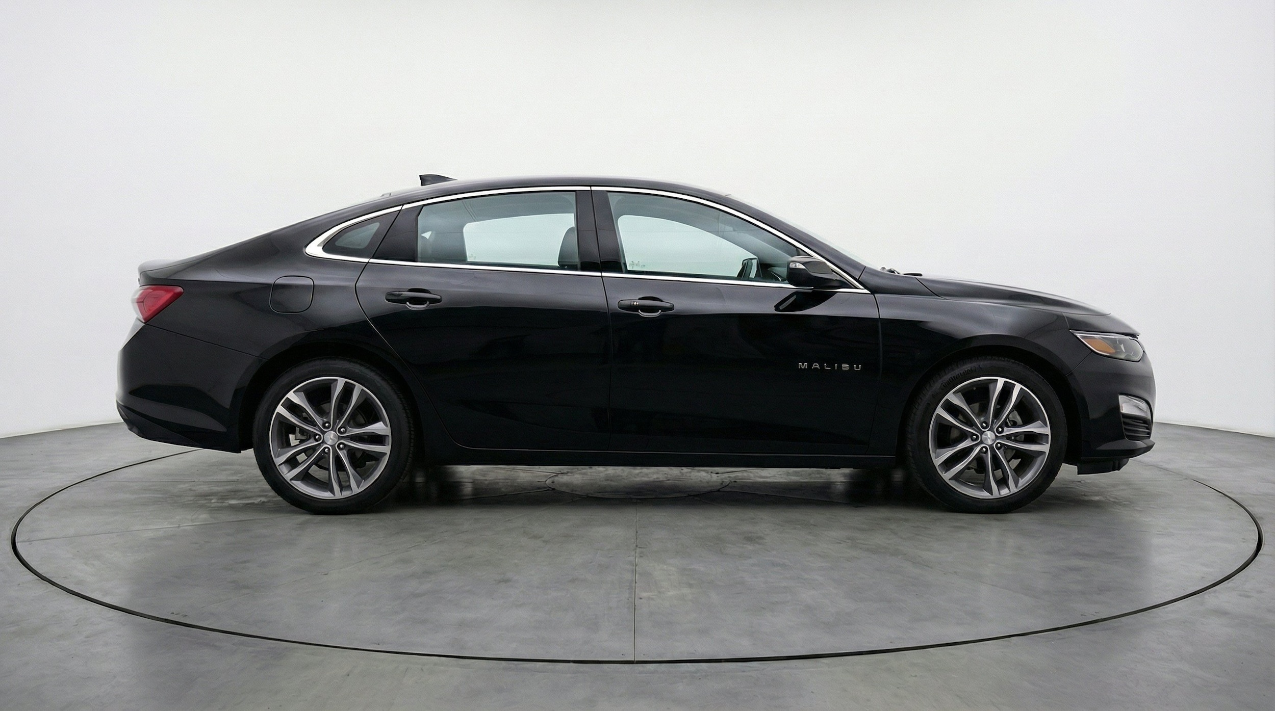 Thumbnail: 2024 Chevrolet Malibu - 11