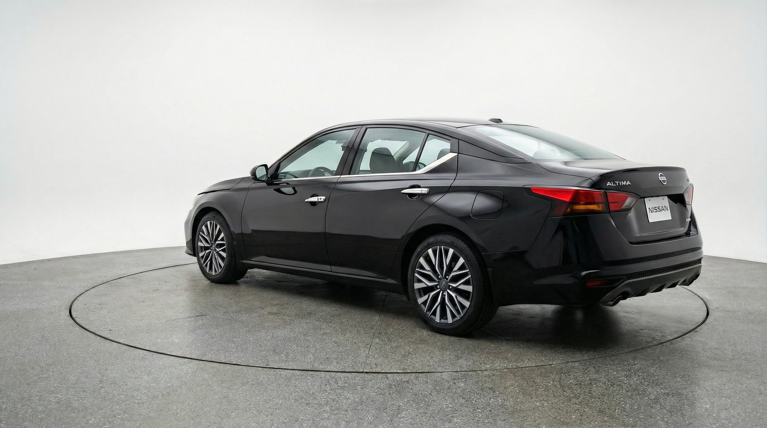 Thumbnail: 2025 Nissan Altima - 5