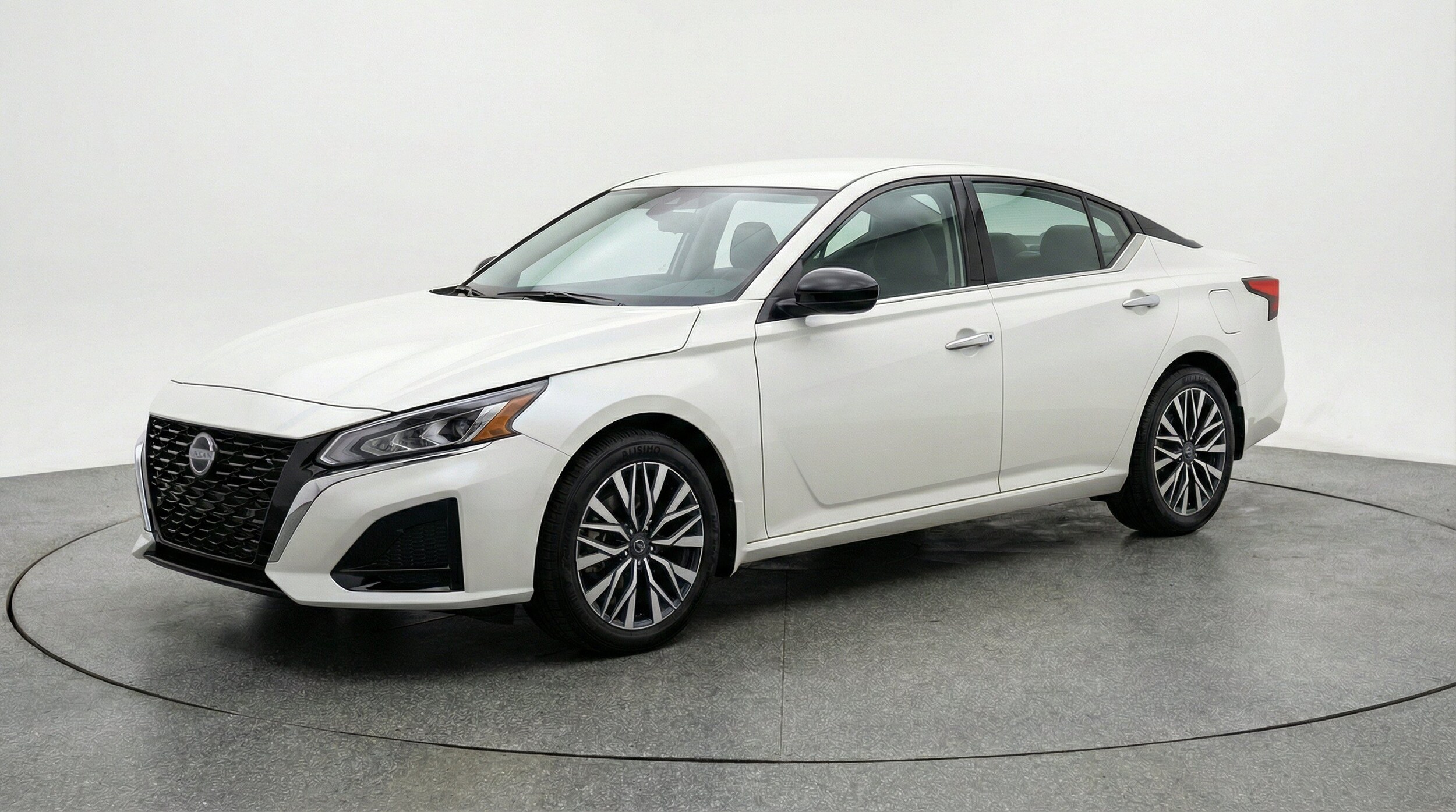 Thumbnail: 2025 Nissan Altima - 3