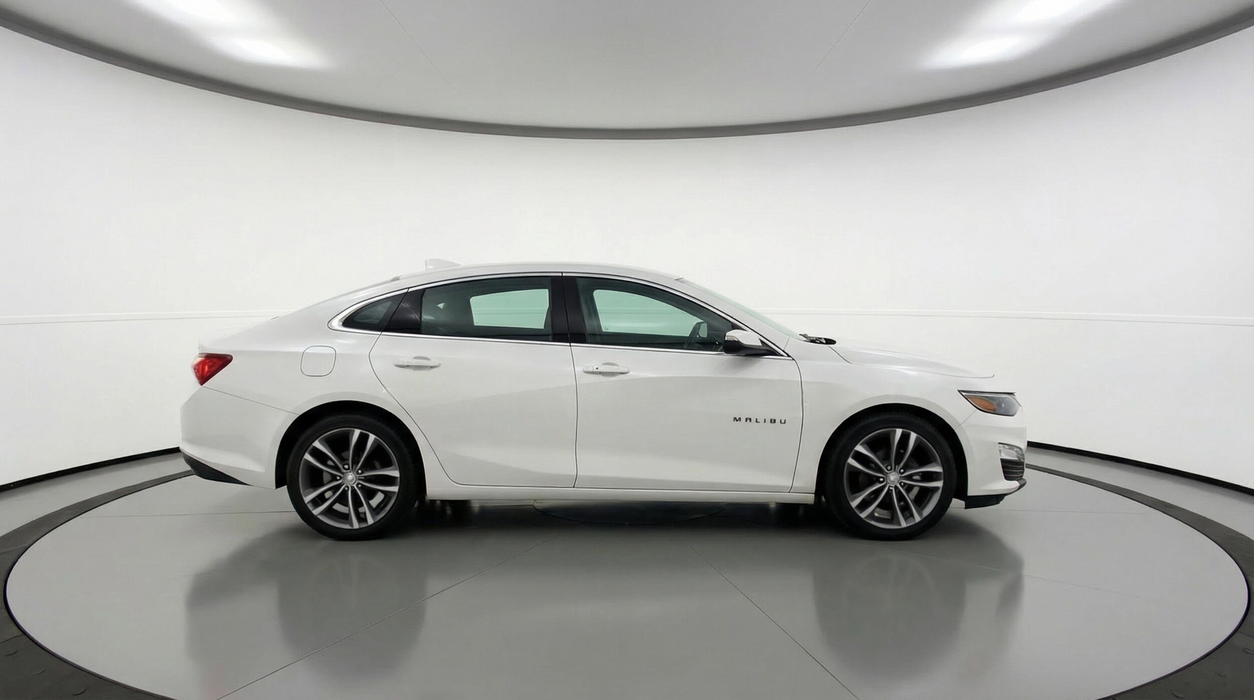 Thumbnail: 2024 Chevrolet Malibu - 11