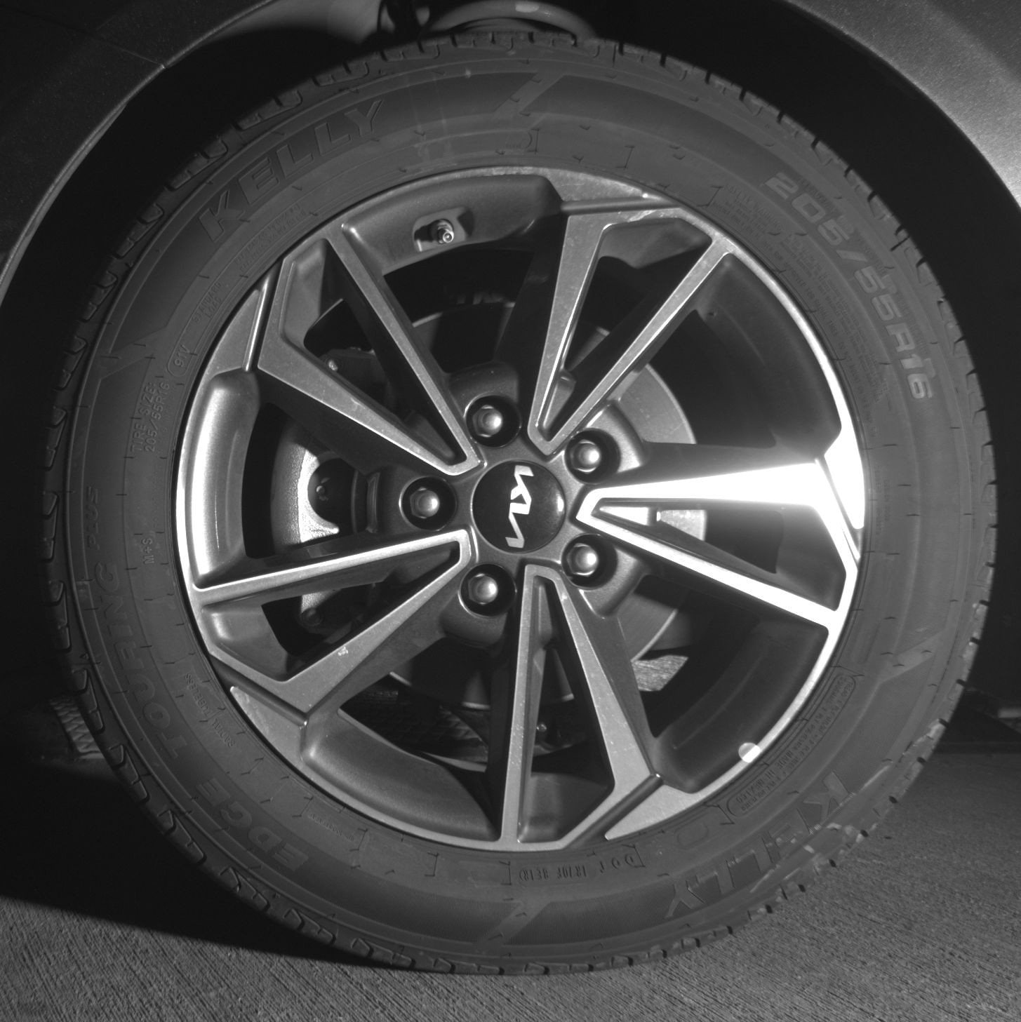 Thumbnail: 2024 Kia Forte - 17