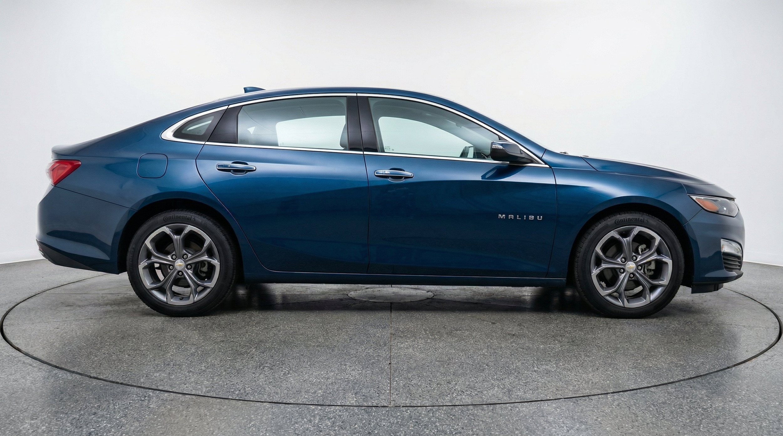 Thumbnail: 2024 Chevrolet Malibu - 11