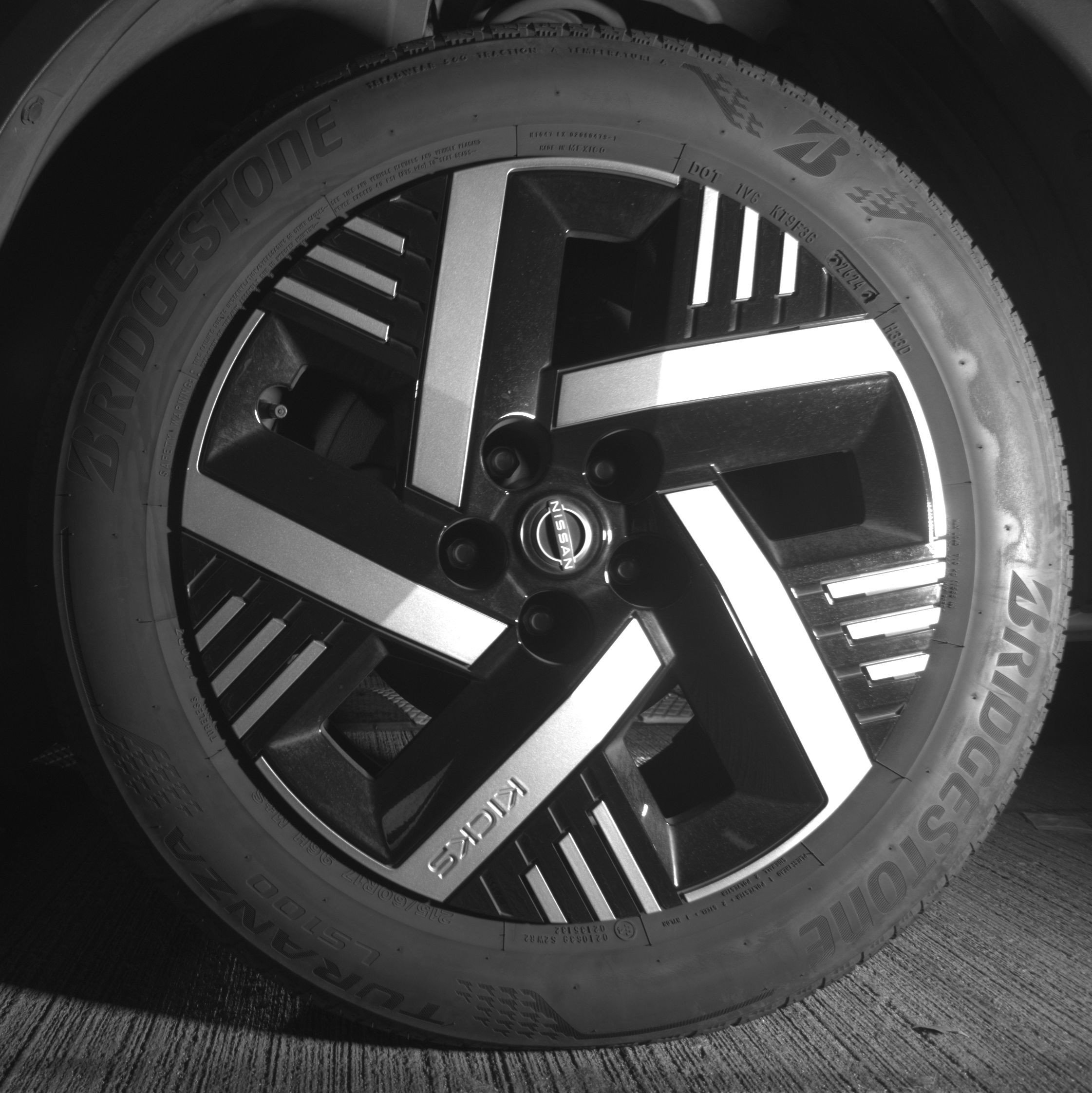 Thumbnail: 2025 Nissan Kicks - 12