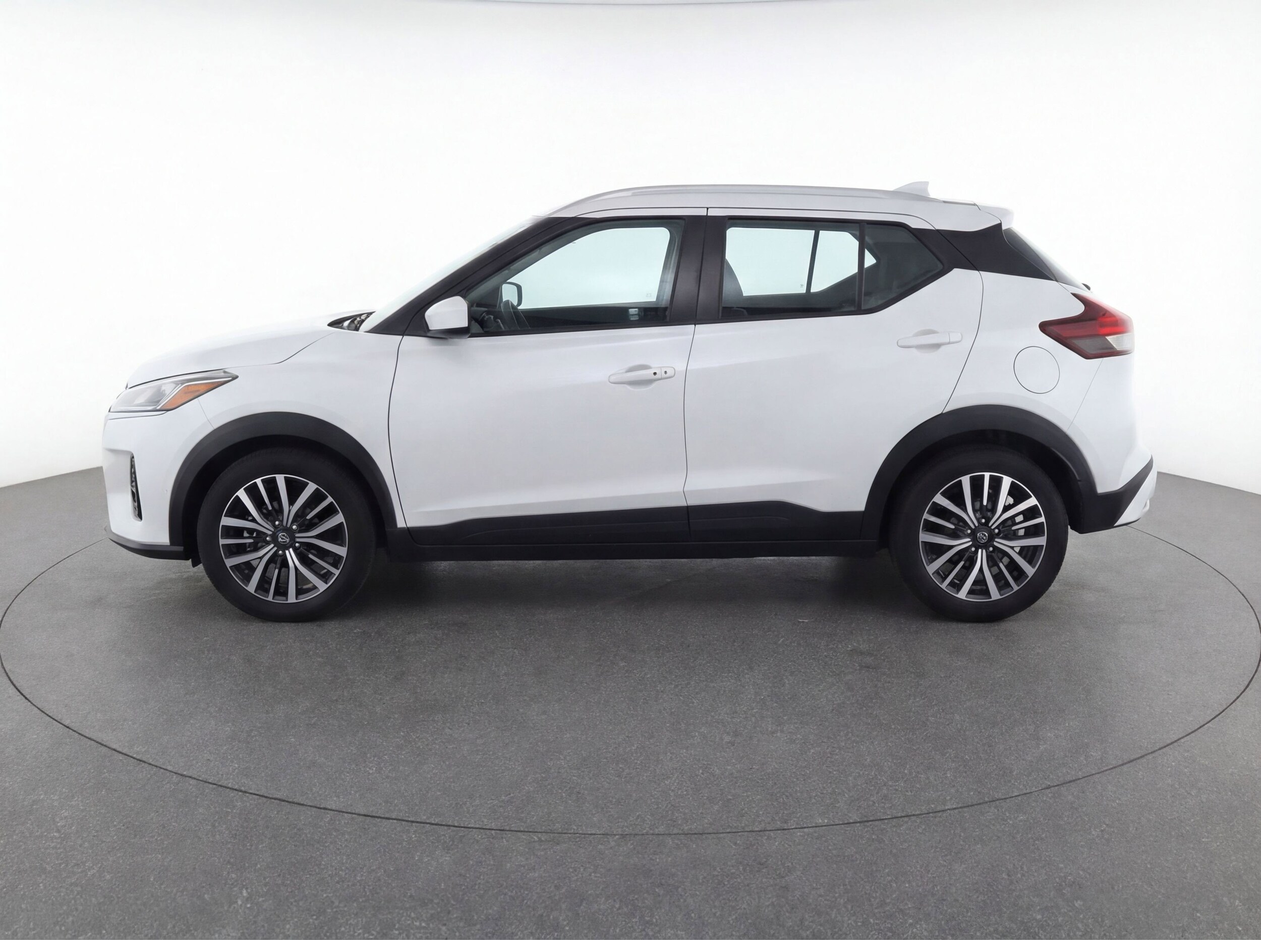 Thumbnail: 2024 Nissan Kicks - 5