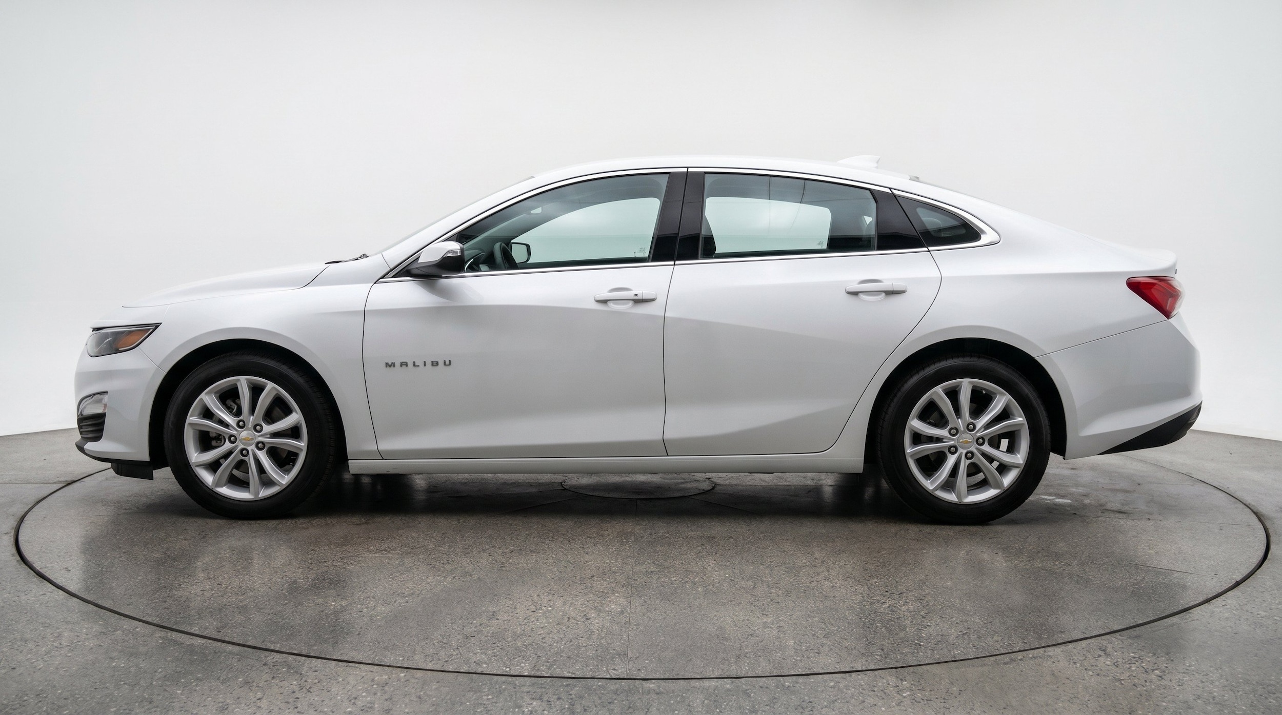 Thumbnail: 2024 Chevrolet Malibu - 5