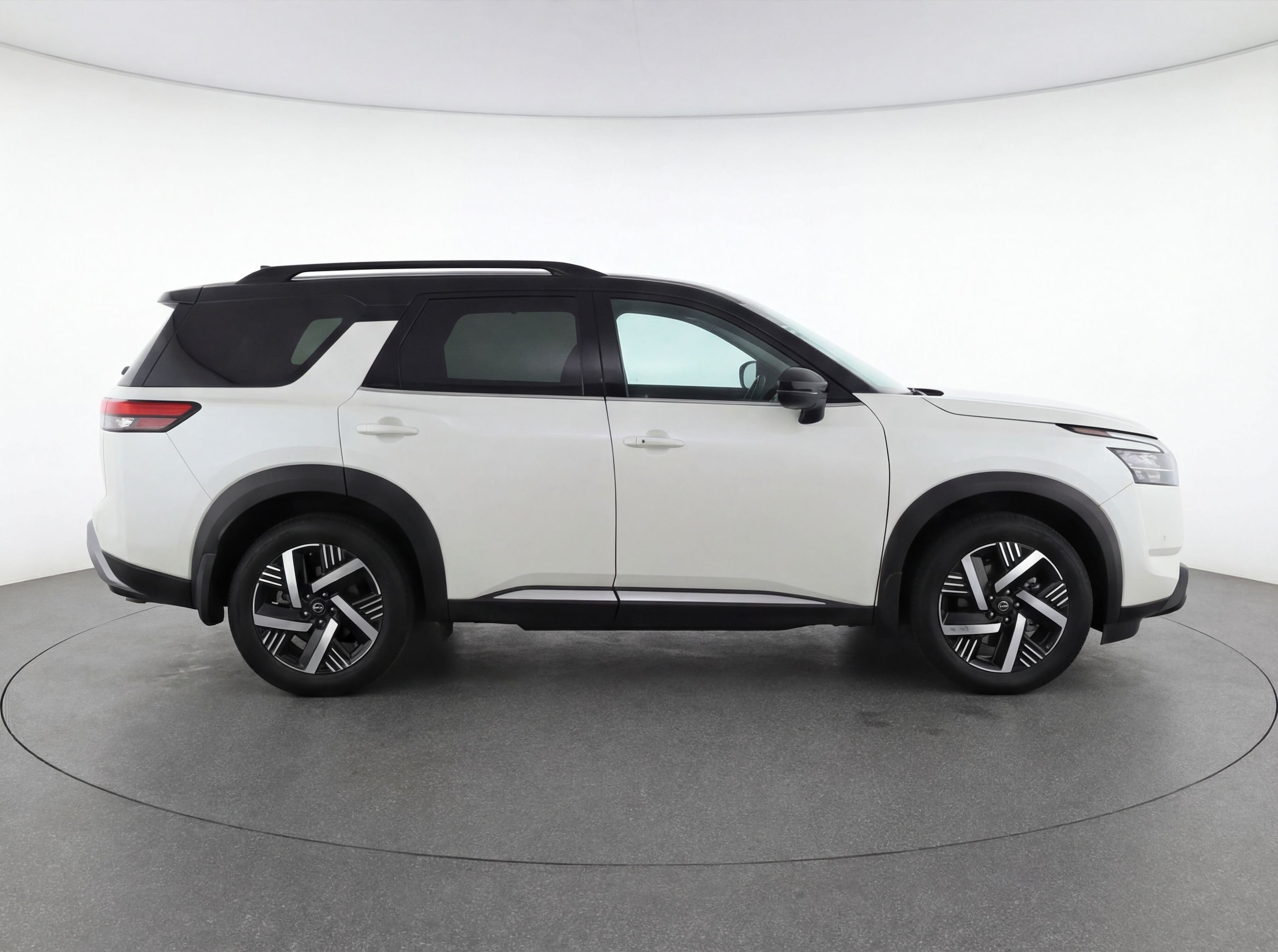 Thumbnail: 2025 Nissan Kicks - 11