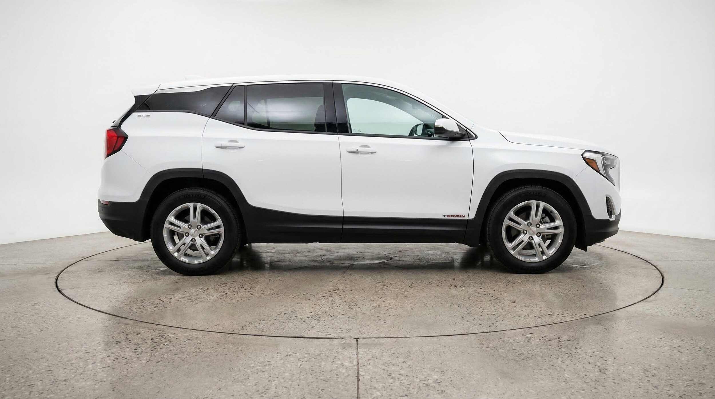 Thumbnail: 2024 GMC Terrain - 10
