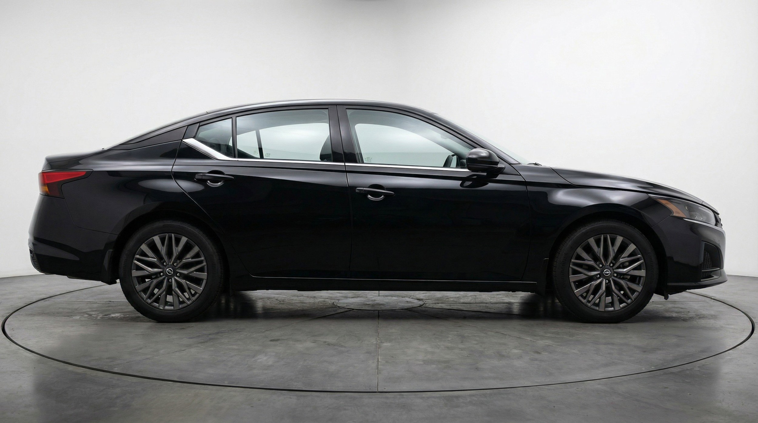 Thumbnail: 2025 Nissan Altima - 11