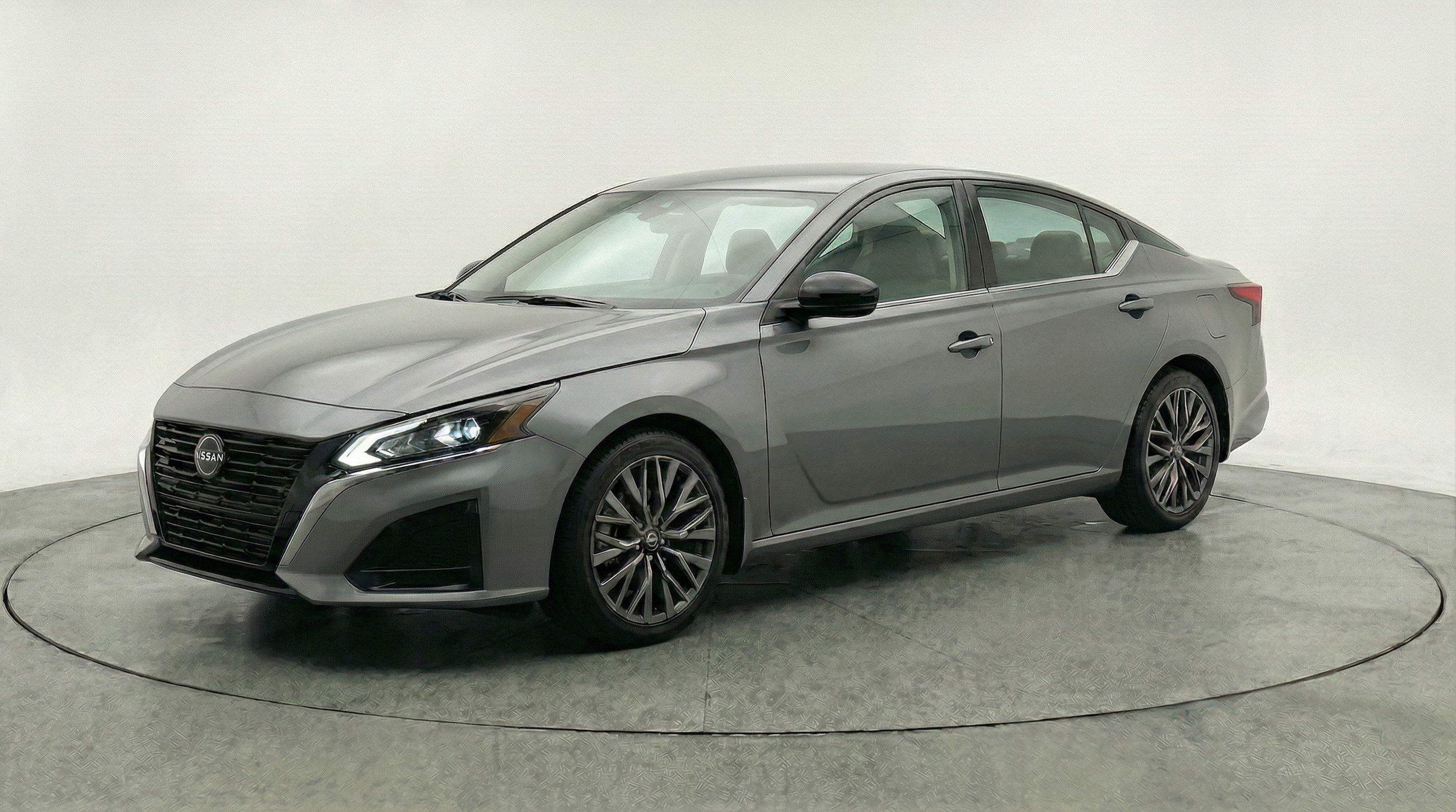 Thumbnail: 2025 Nissan Altima - 3