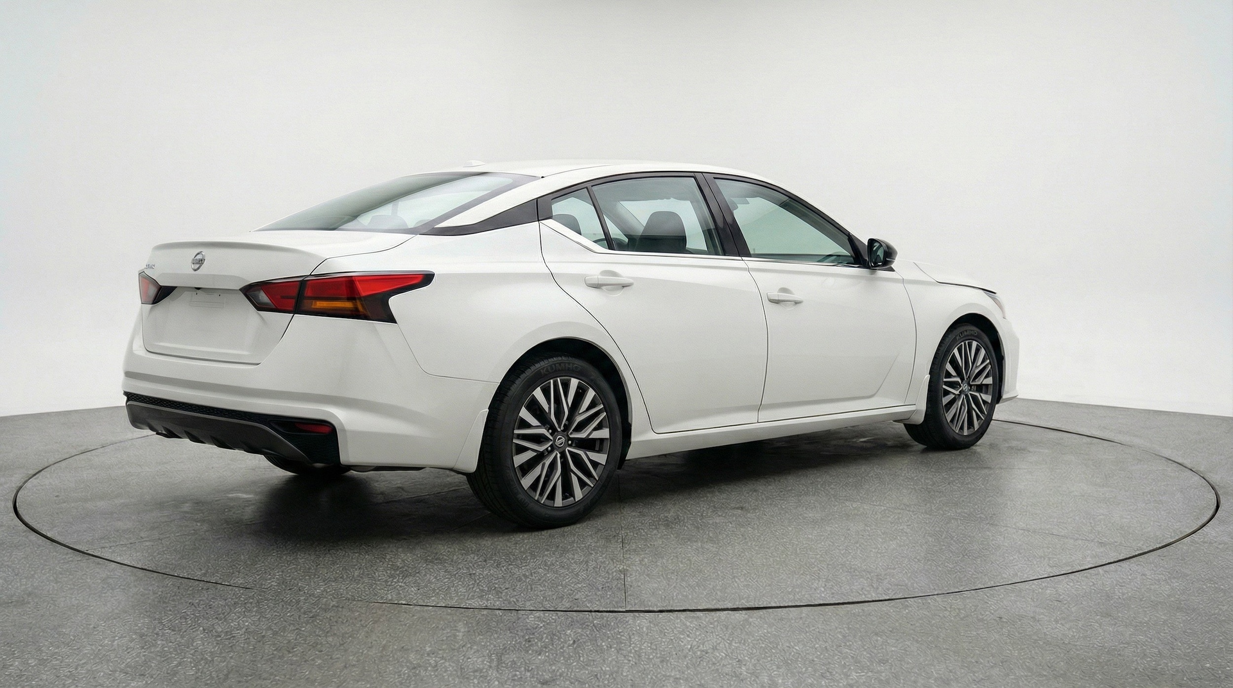 Thumbnail: 2025 Nissan Altima - 9