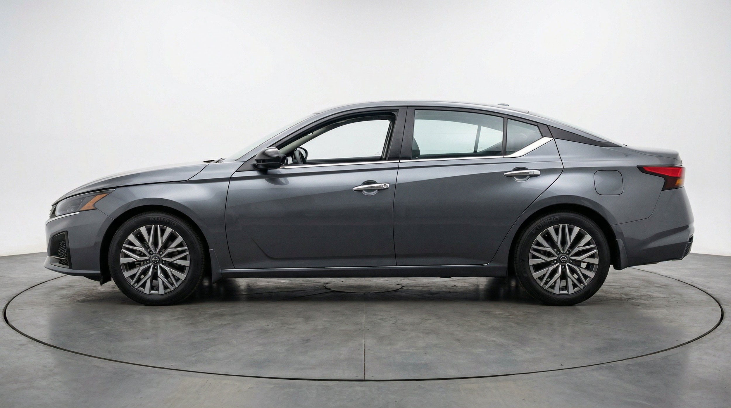 Thumbnail: 2025 Nissan Altima - 5