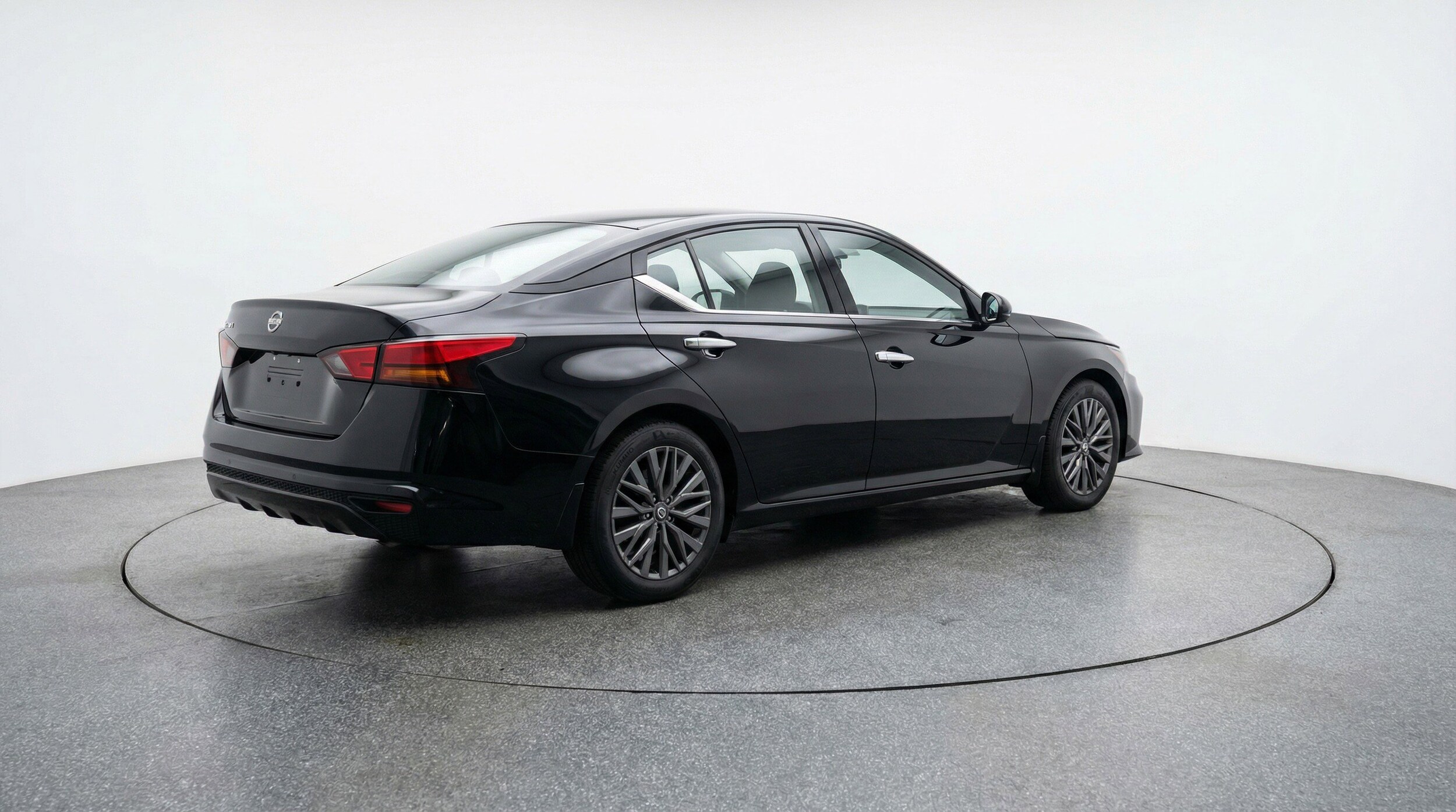 Thumbnail: 2025 Nissan Altima - 9