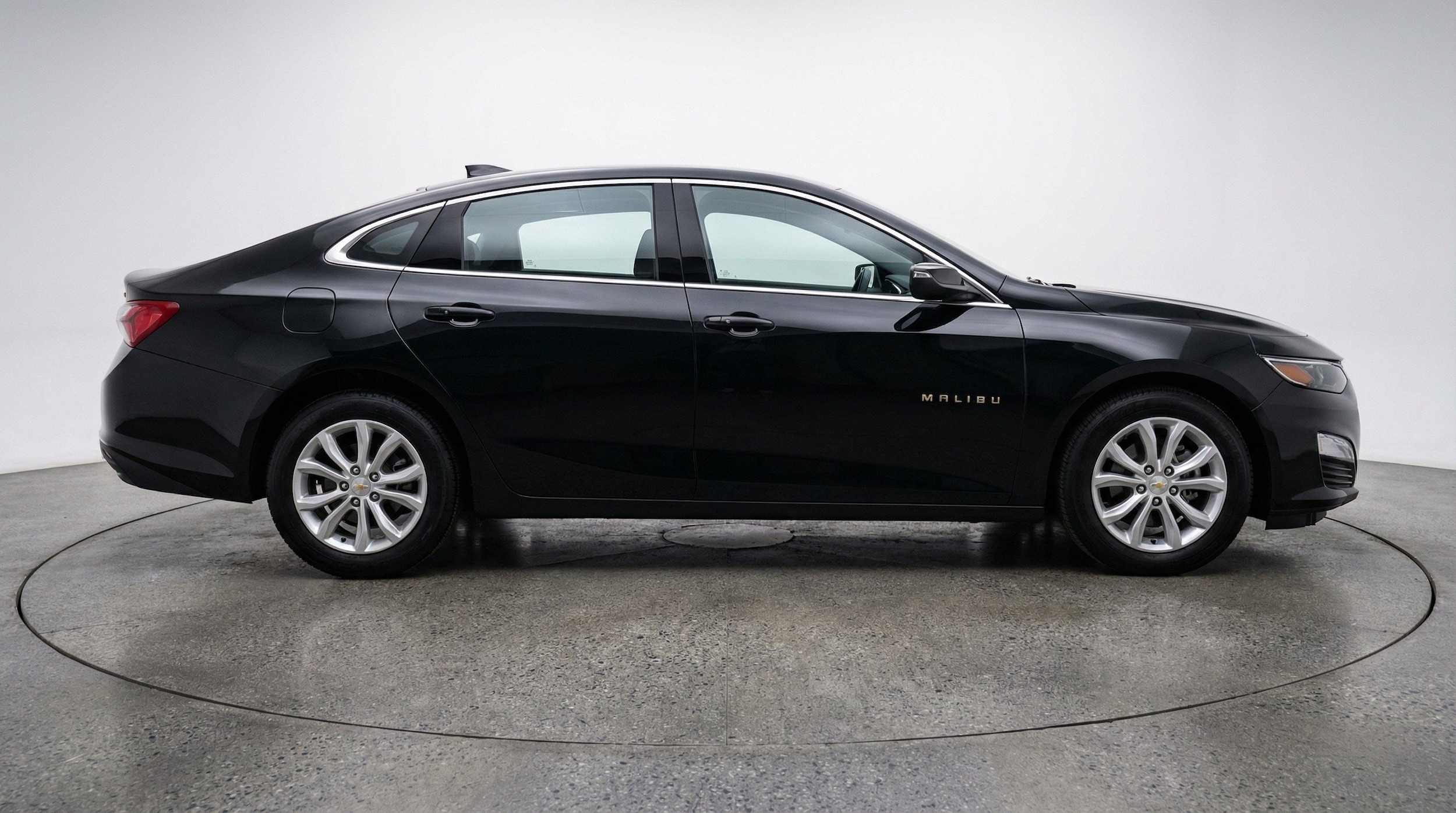Thumbnail: 2024 Chevrolet Malibu - 11