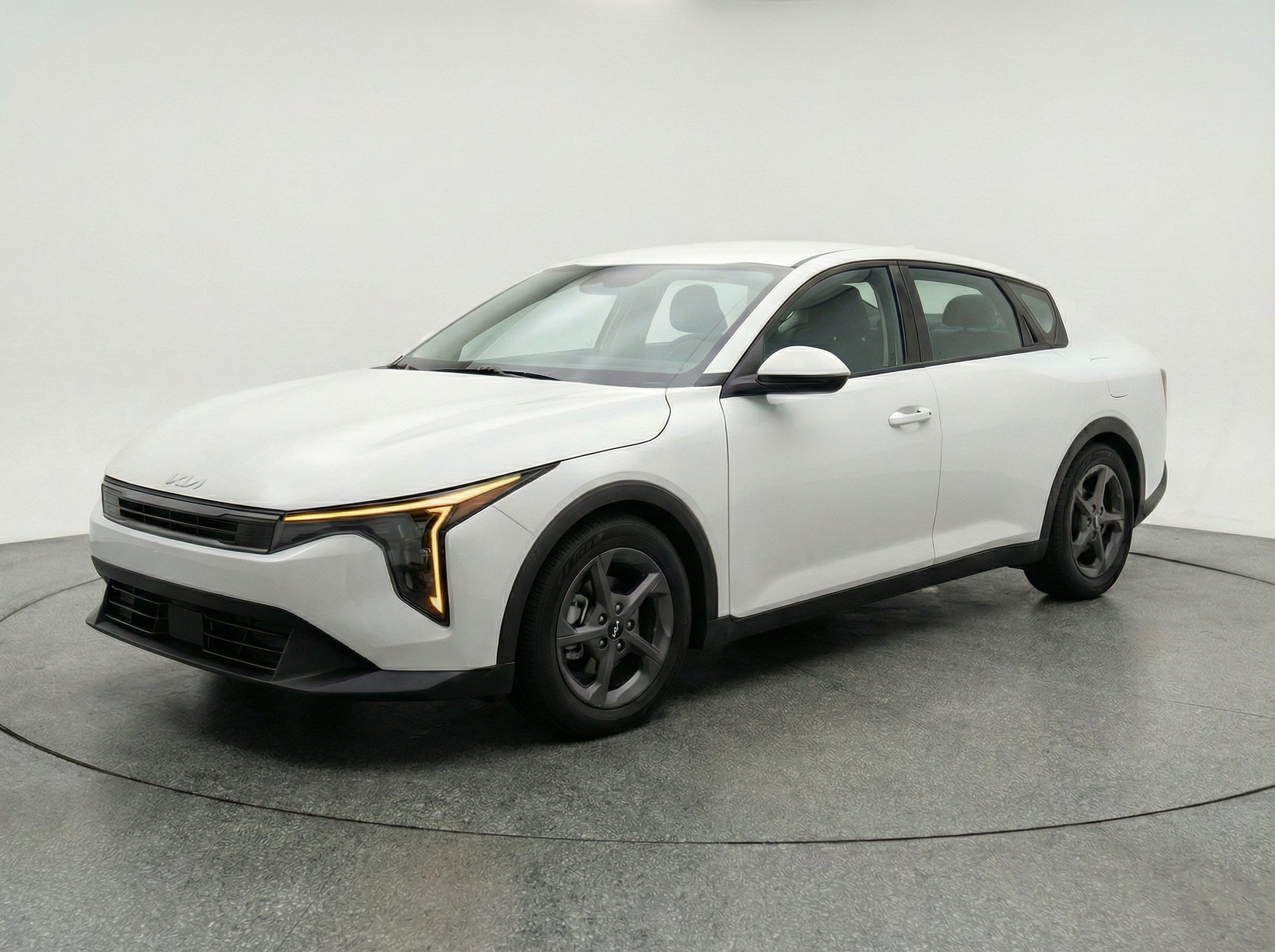 Thumbnail: 2025 Kia K4 - 3