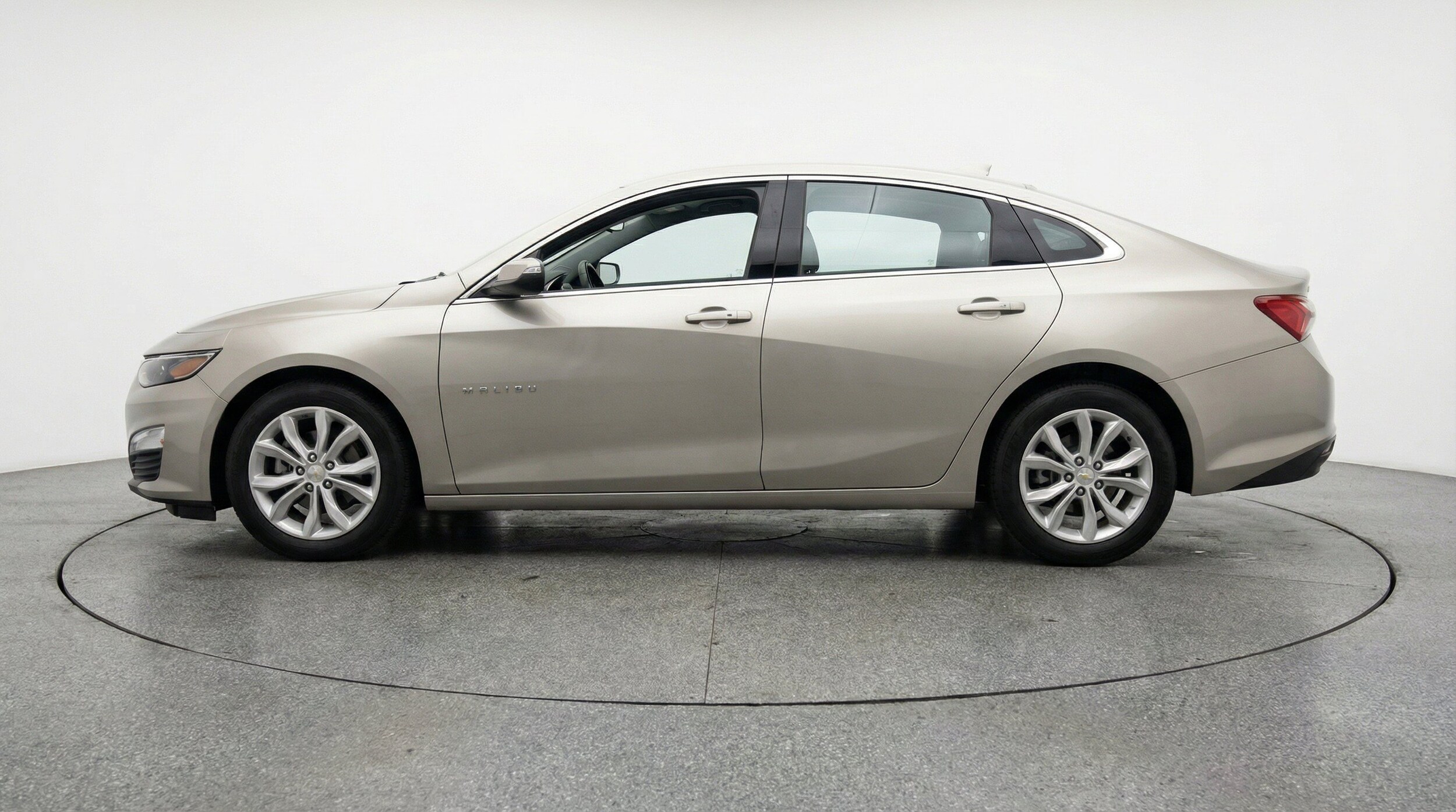 Thumbnail: 2024 Chevrolet Malibu - 5