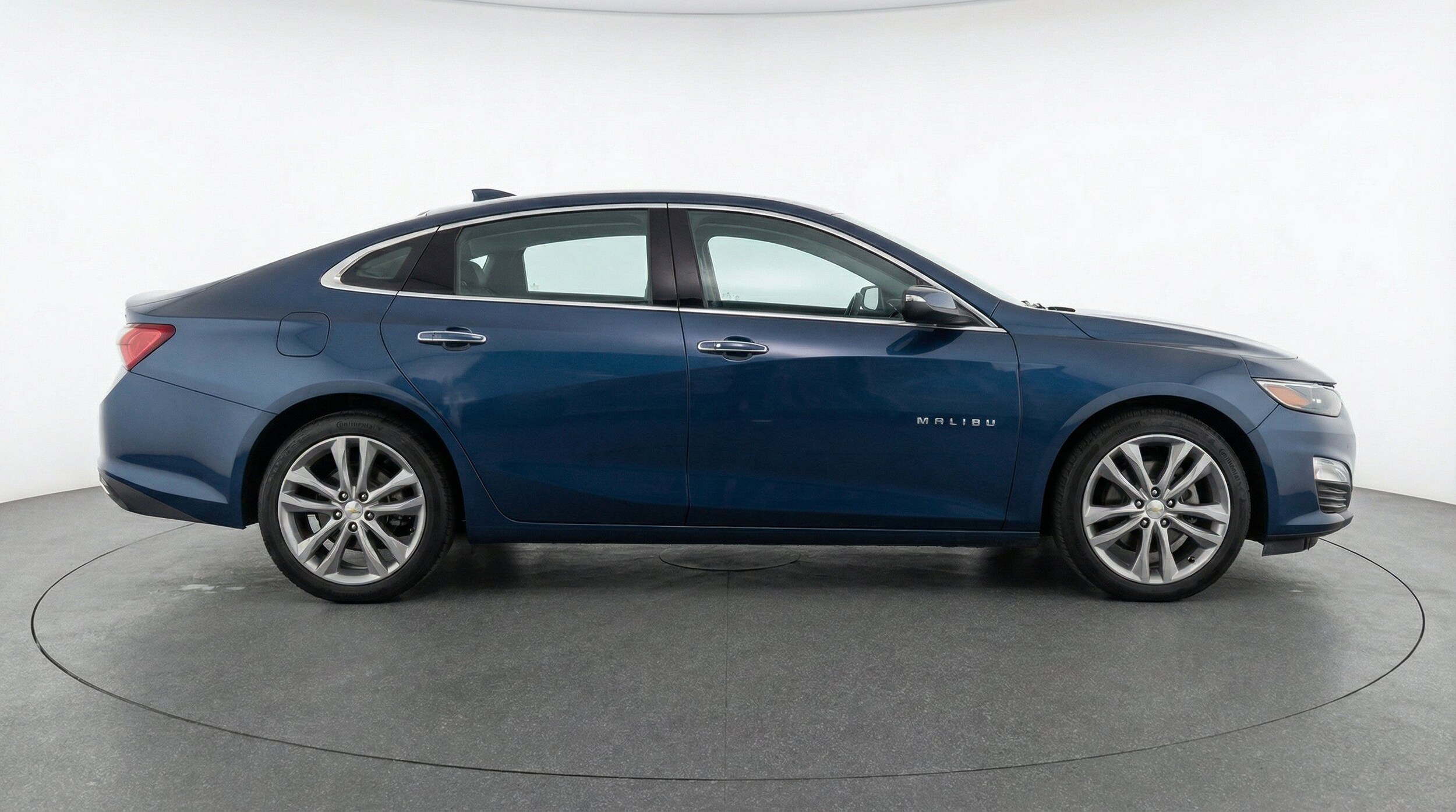 Thumbnail: 2024 Chevrolet Malibu - 11