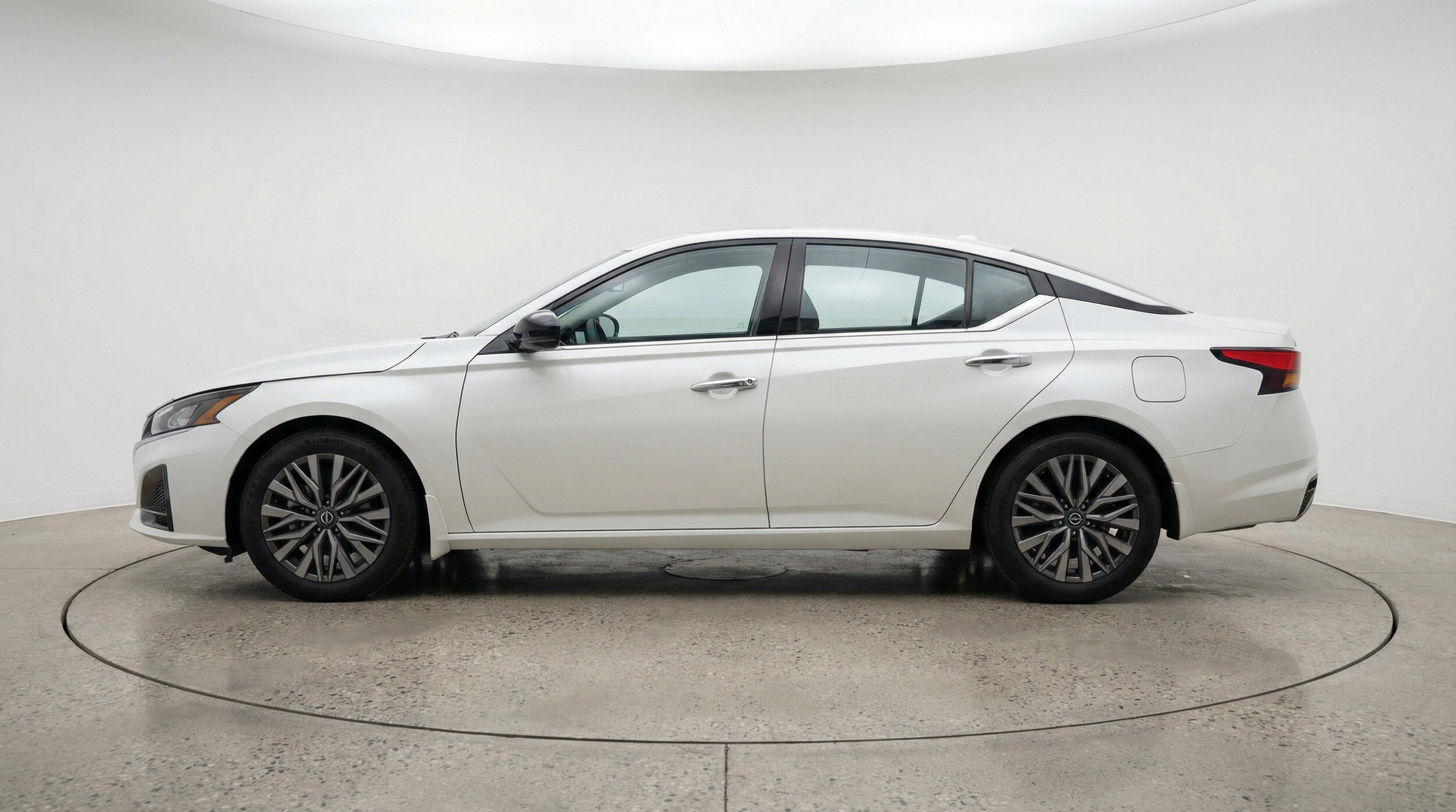 Thumbnail: 2025 Nissan Altima - 5