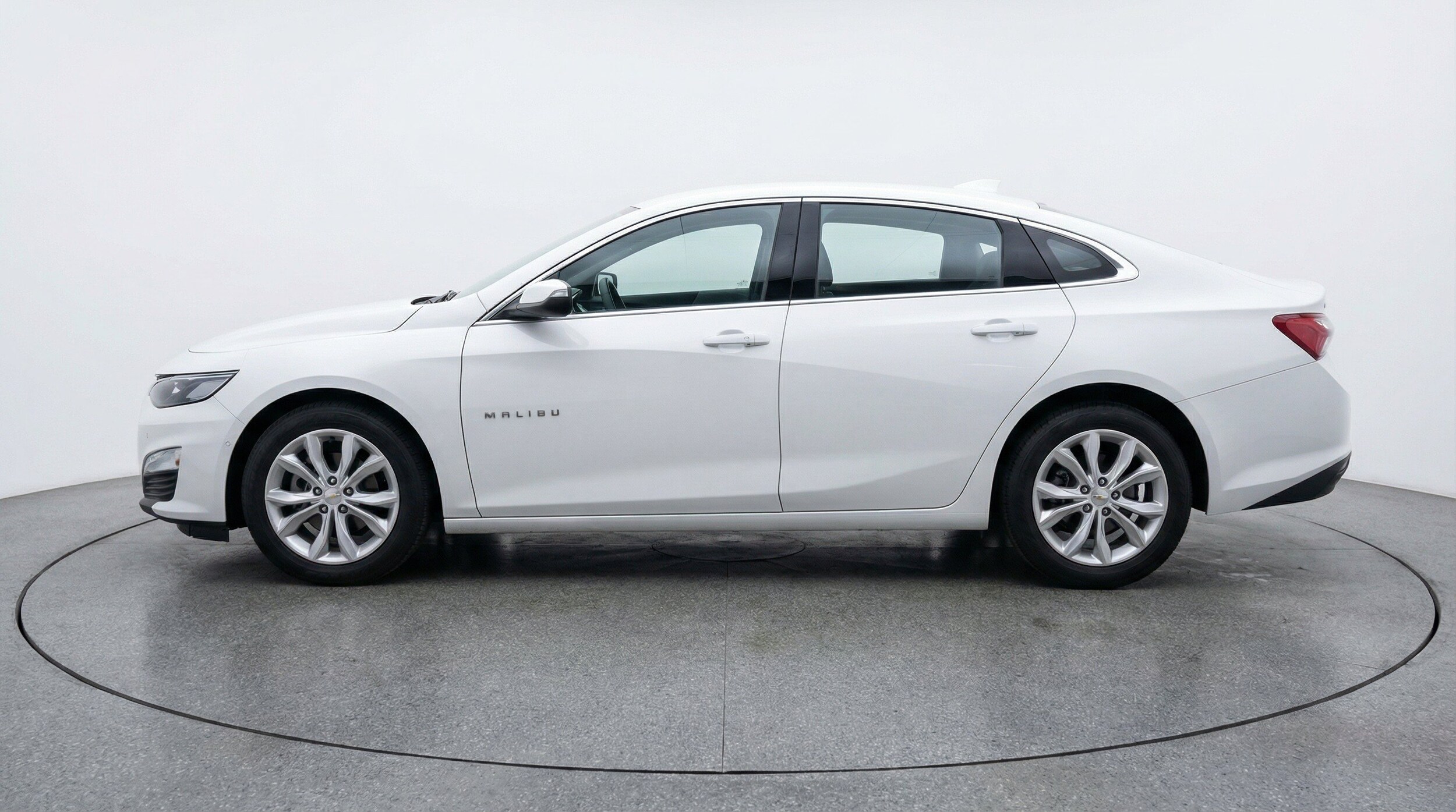 Thumbnail: 2024 Chevrolet Malibu - 5