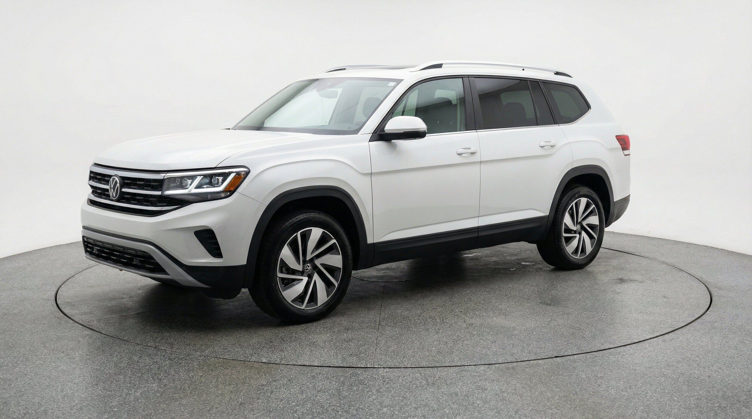 Thumbnail: 2026 Volkswagen Atlas - 3