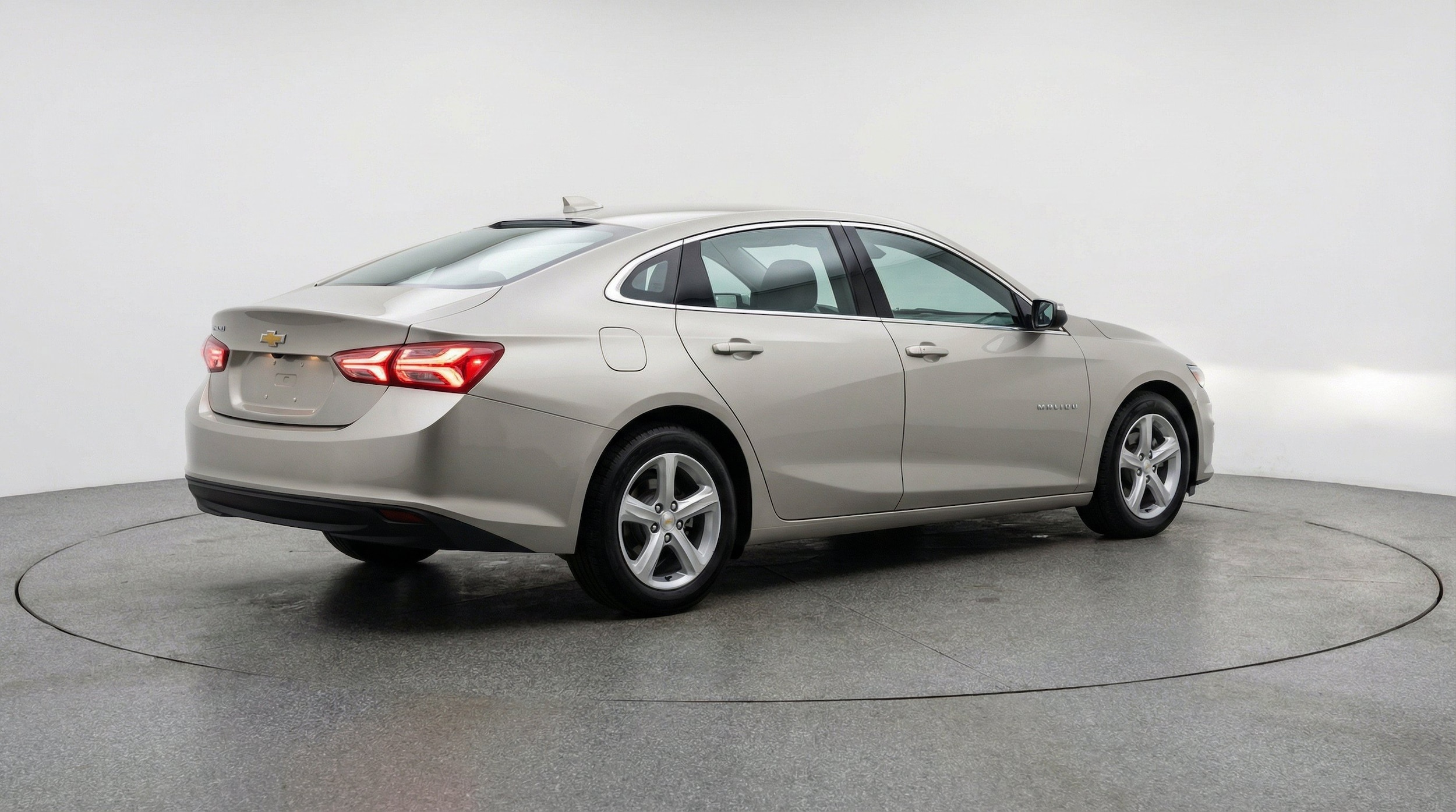 Thumbnail: 2024 Chevrolet Malibu - 9