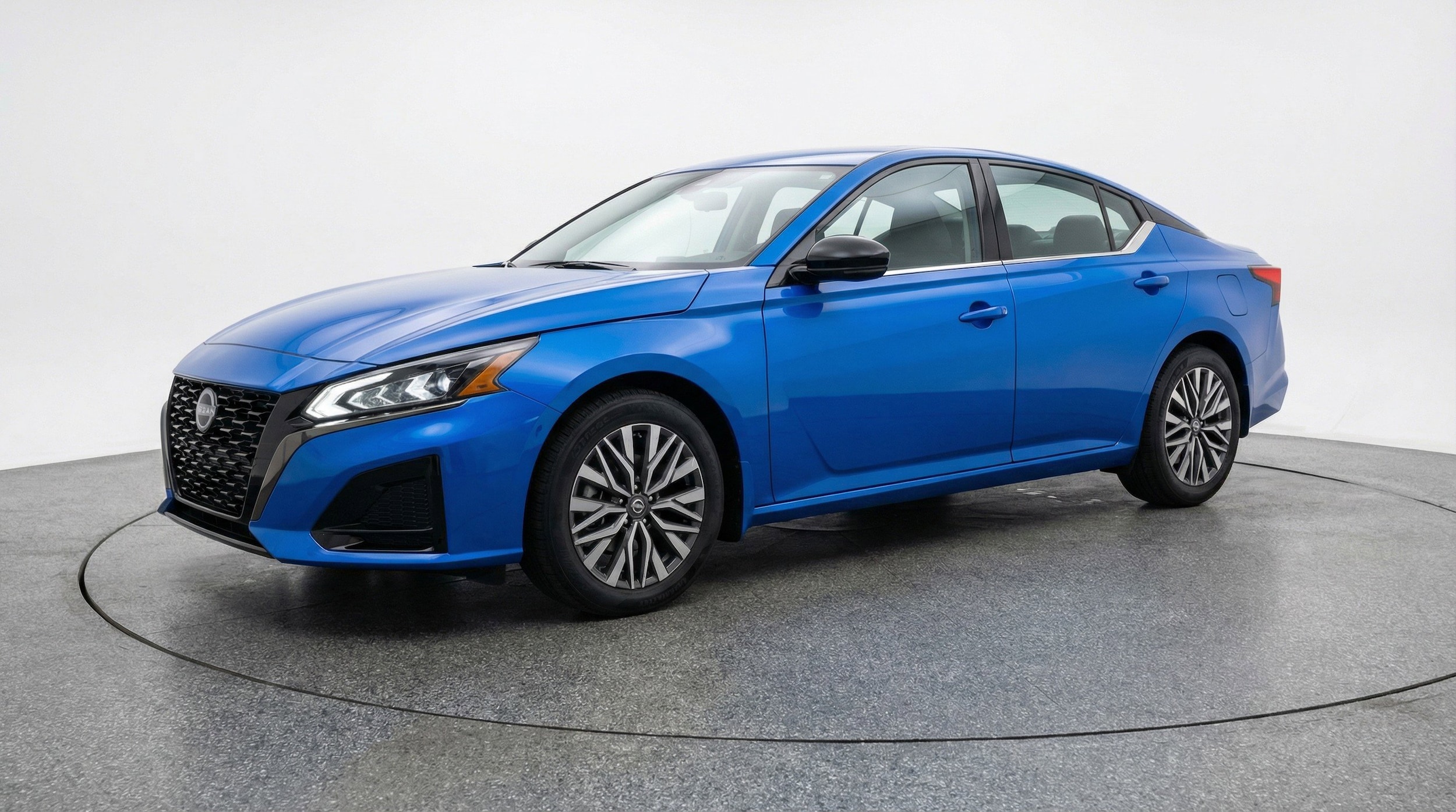 Thumbnail: 2025 Nissan Altima - 3