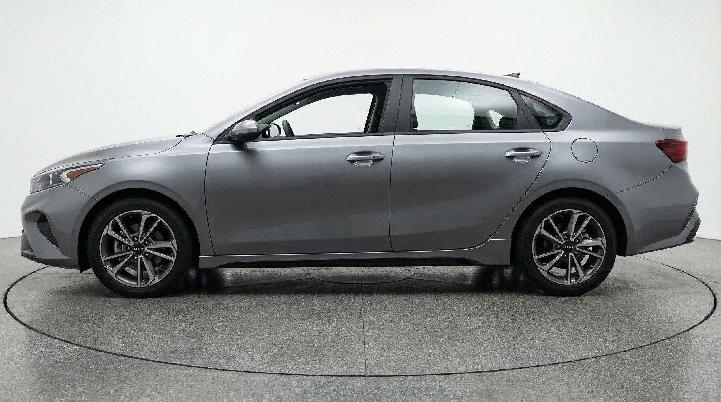 Thumbnail: 2024 Kia Forte - 5