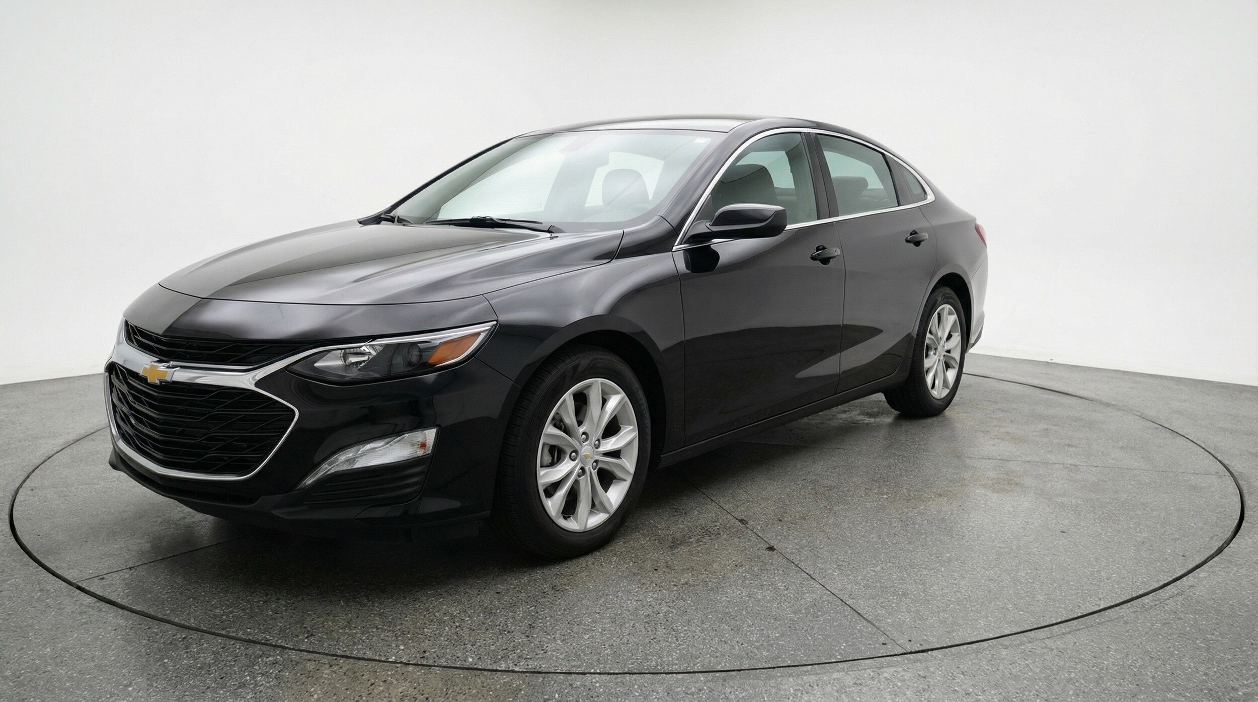 Thumbnail: 2024 Chevrolet Malibu - 3