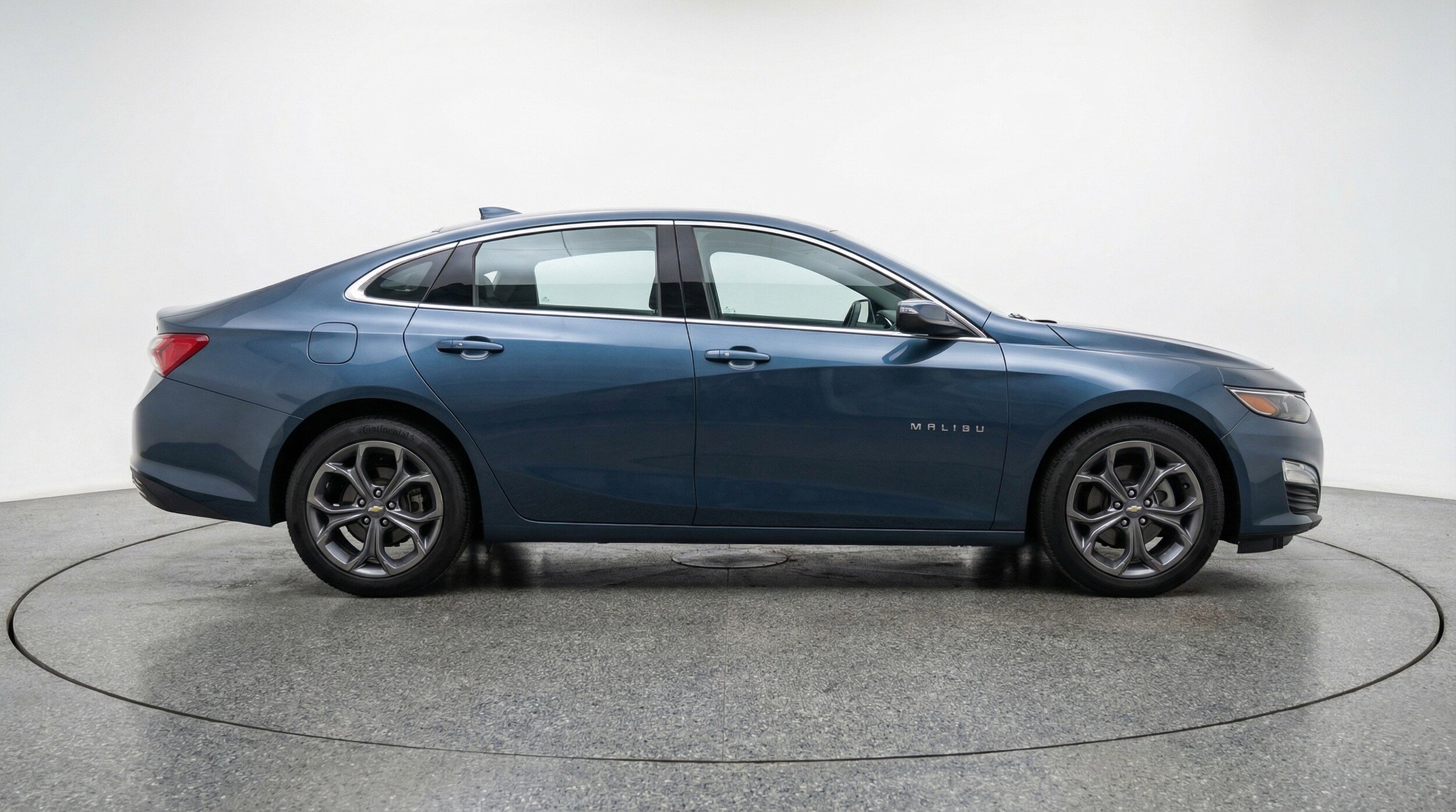 Thumbnail: 2024 Chevrolet Malibu - 11