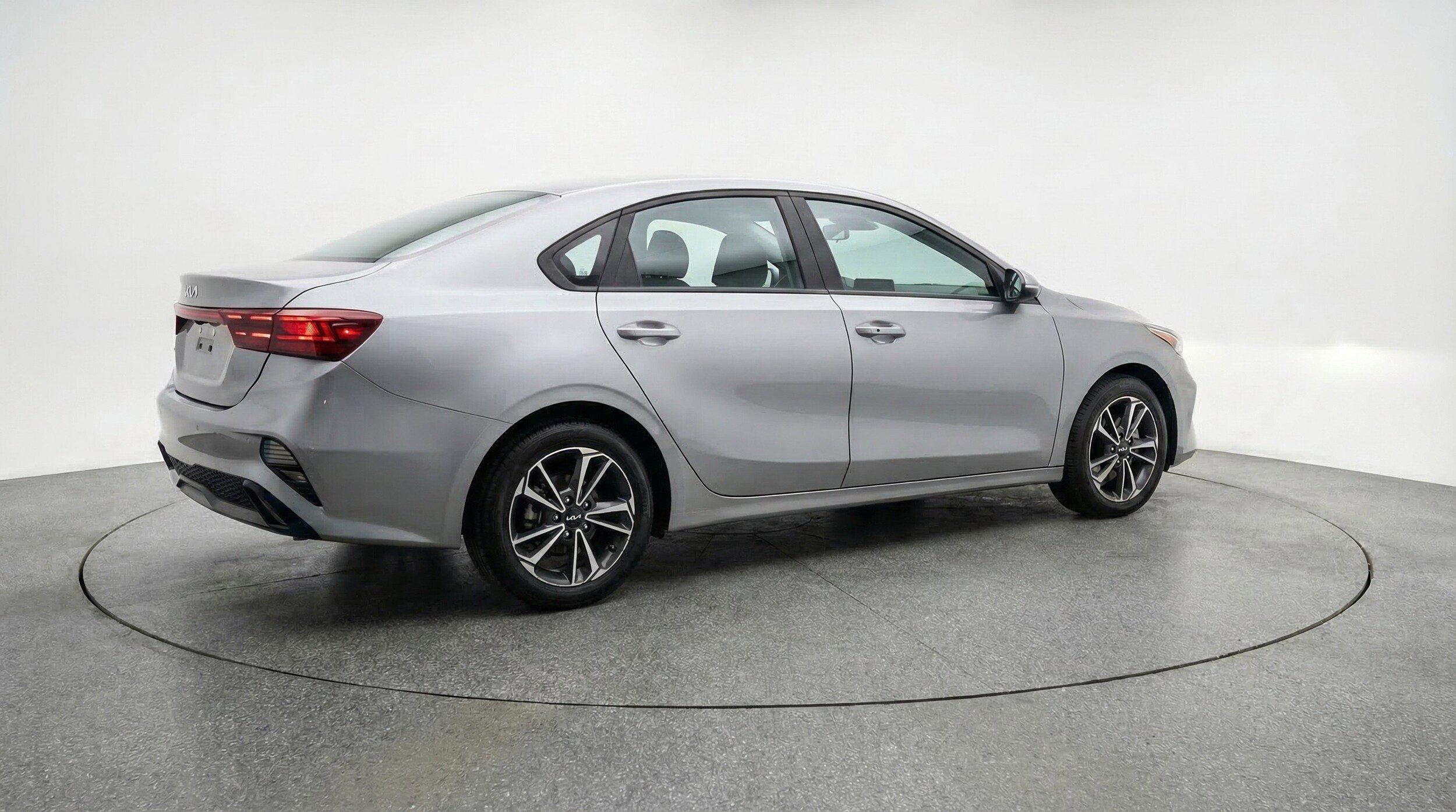 Thumbnail: 2024 Kia Forte - 9