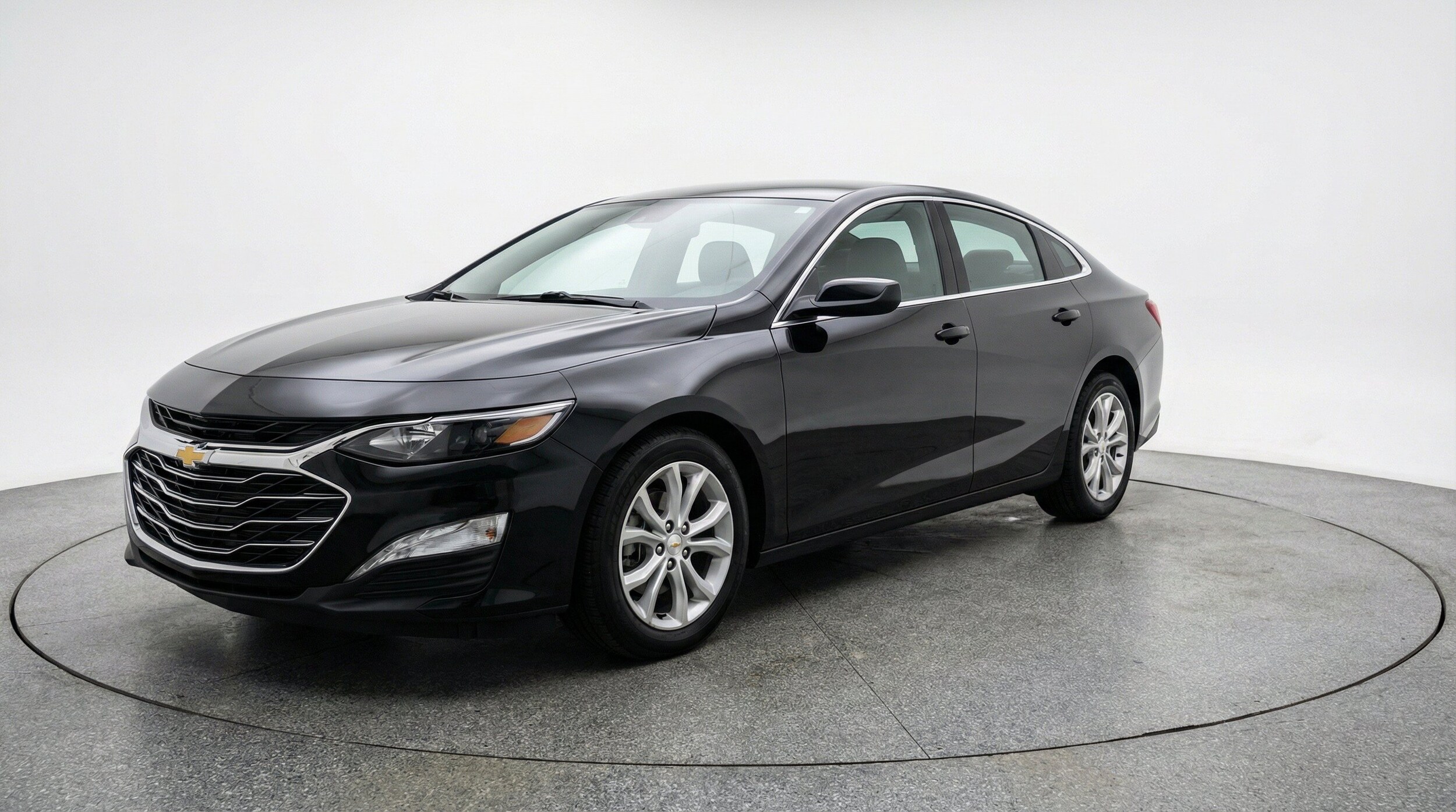 Thumbnail: 2024 Chevrolet Malibu - 3