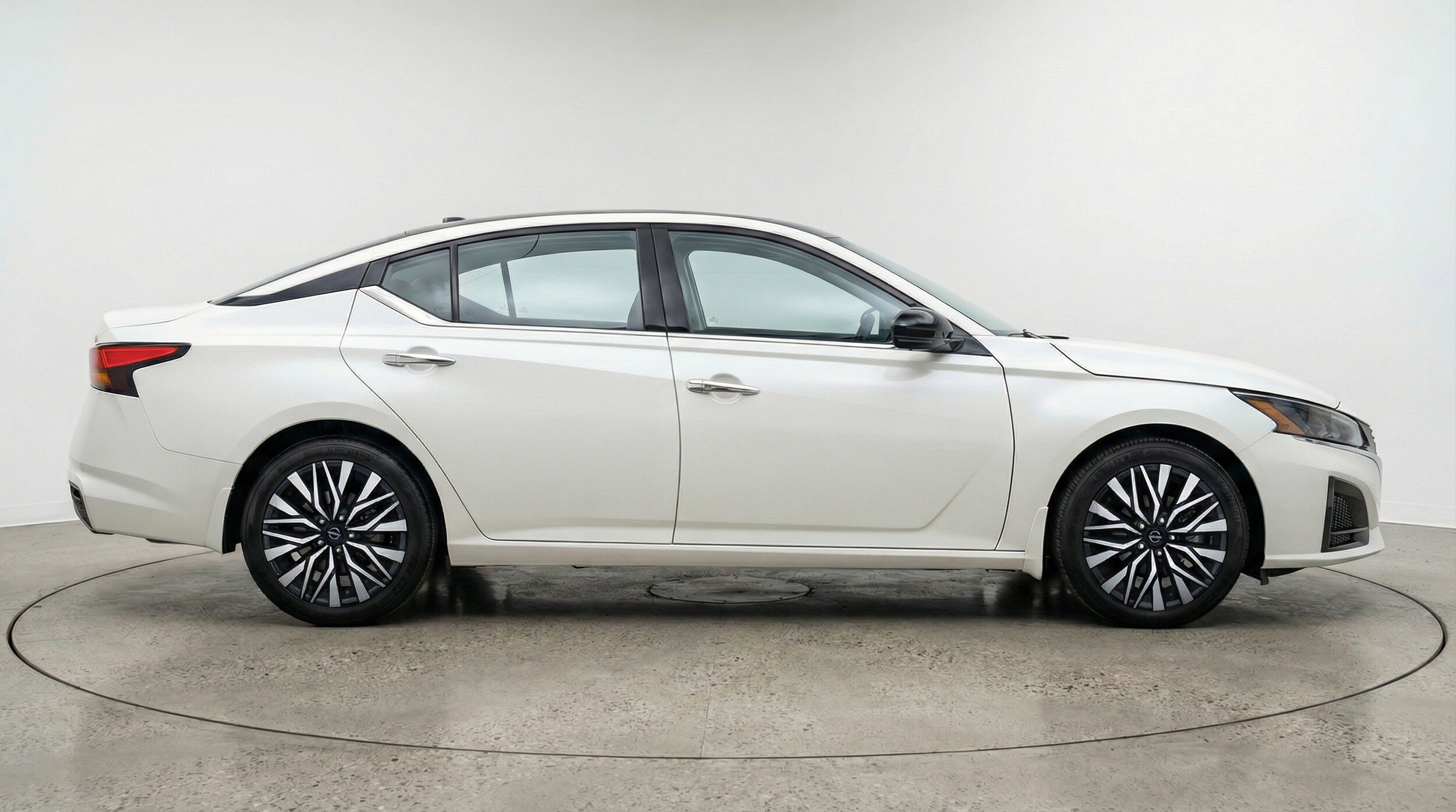 Thumbnail: 2025 Nissan Altima - 11