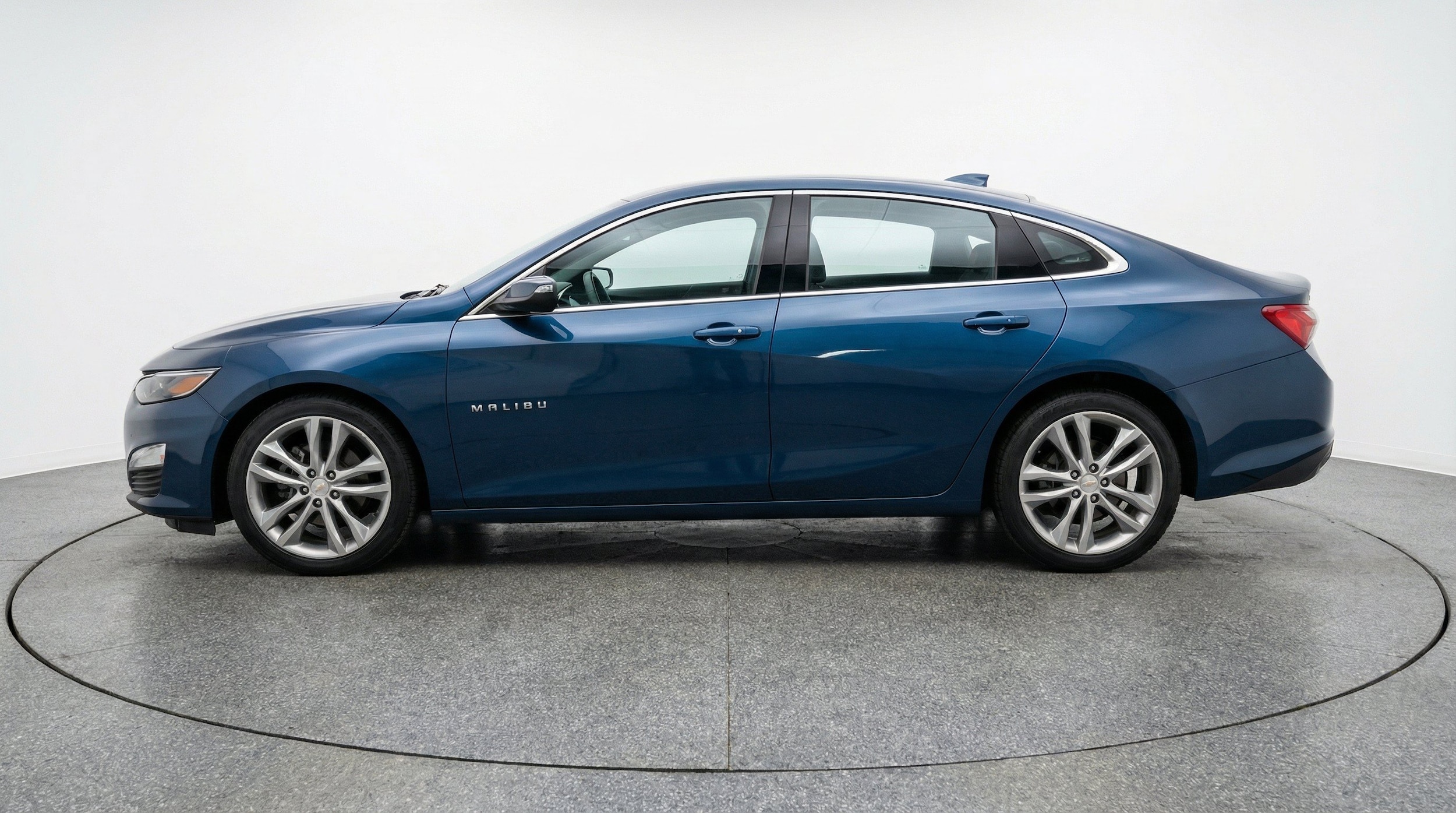 Thumbnail: 2024 Chevrolet Malibu - 5