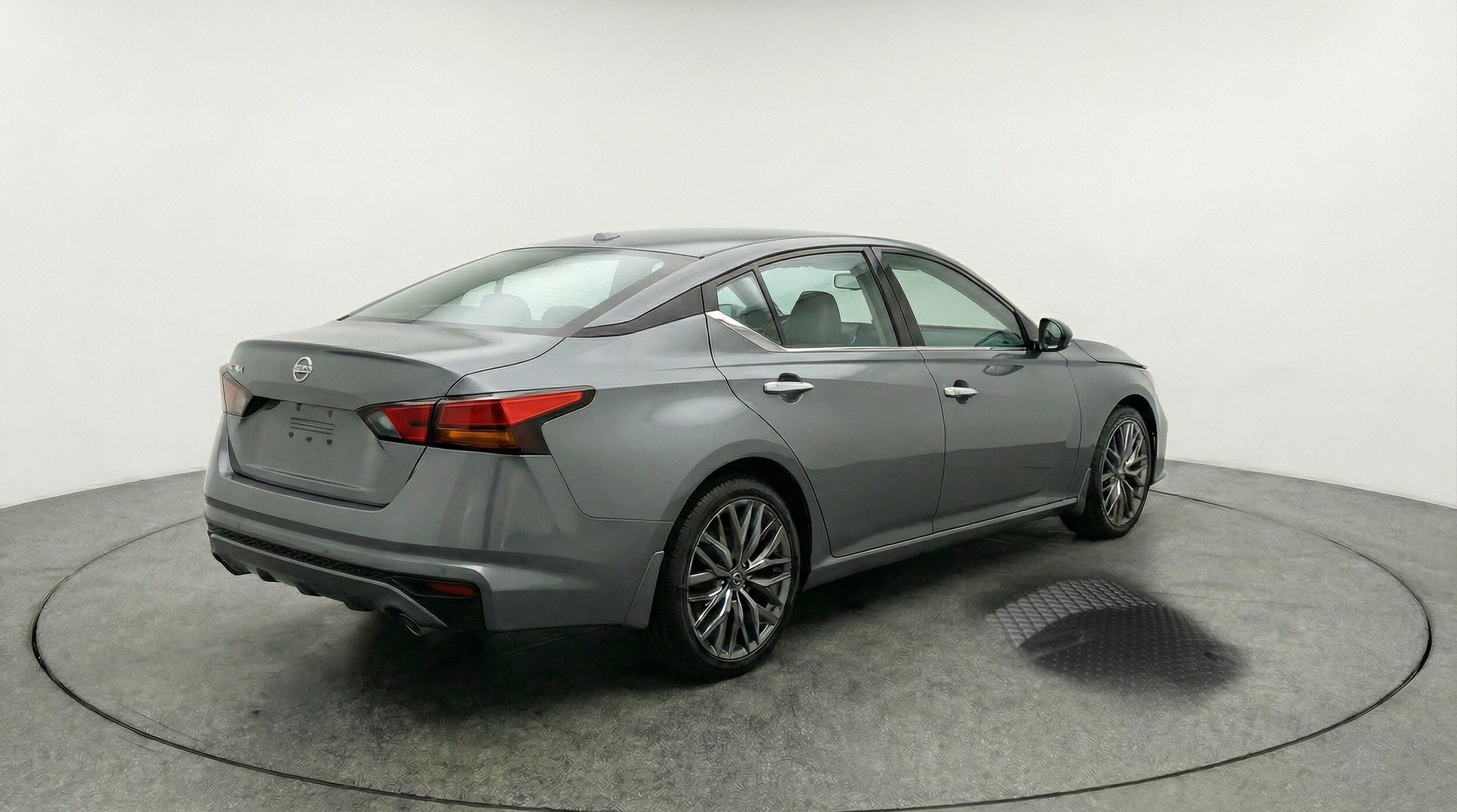 Thumbnail: 2025 Nissan Altima - 9