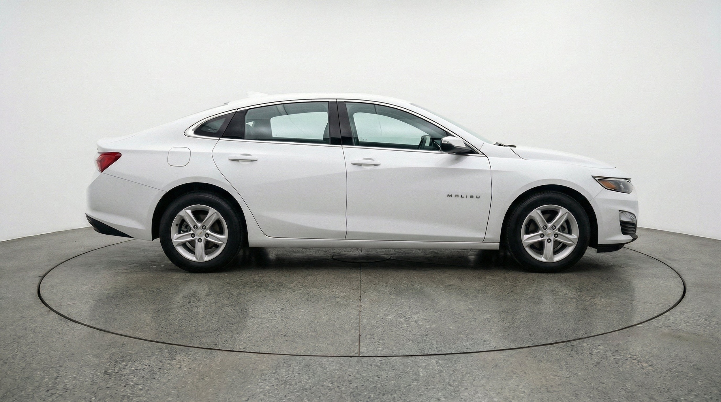 Thumbnail: 2024 Chevrolet Malibu - 11