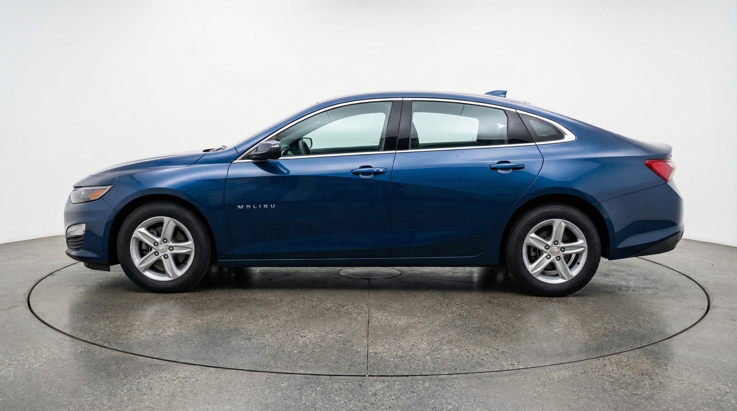 Thumbnail: 2024 Chevrolet Malibu - 5