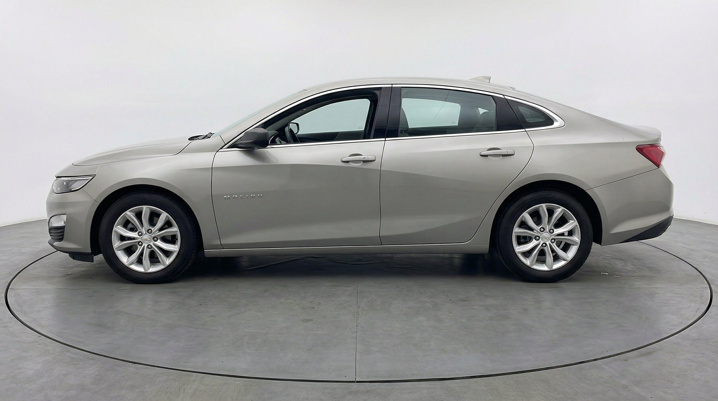 Thumbnail: 2024 Chevrolet Malibu - 5