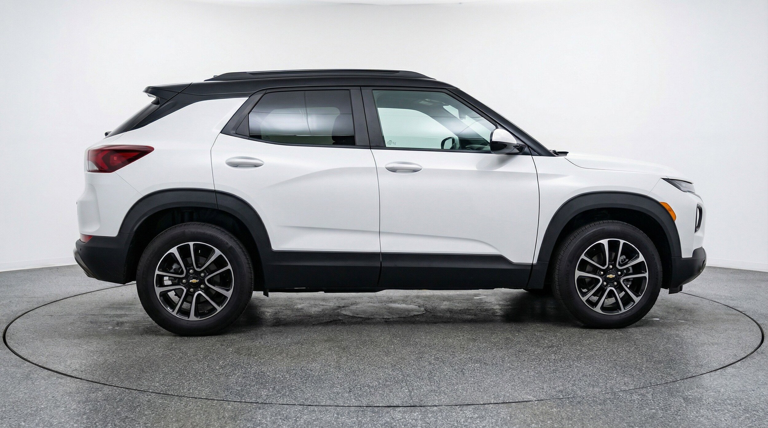 Thumbnail: 2025 Chevrolet TrailBlazer - 11