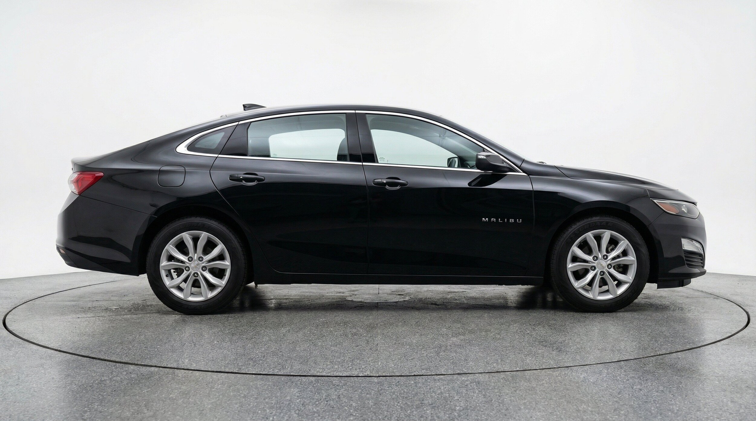 Thumbnail: 2024 Chevrolet Malibu - 11