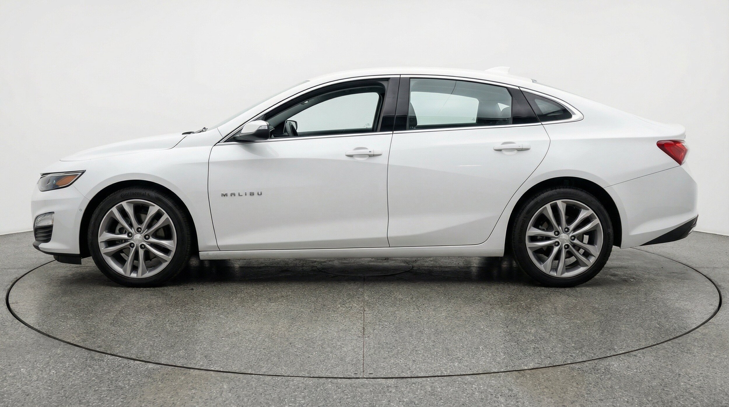 Thumbnail: 2024 Chevrolet Malibu - 5