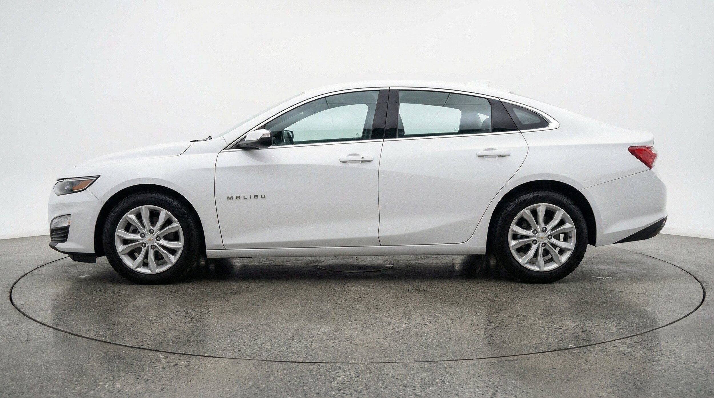 Thumbnail: 2024 Chevrolet Malibu - 5