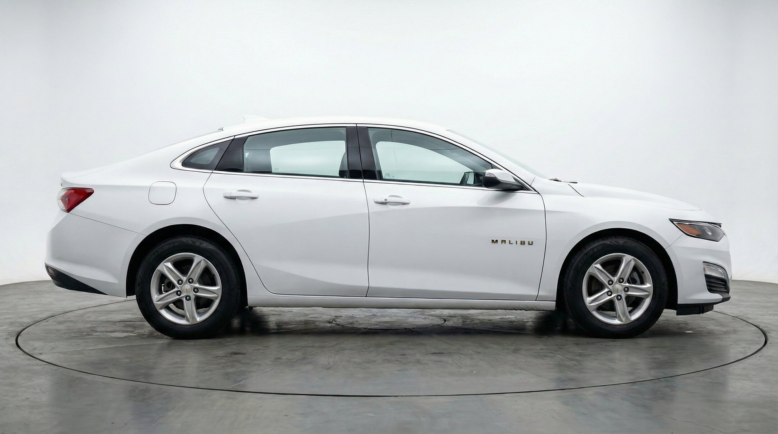 Thumbnail: 2024 Chevrolet Malibu - 11