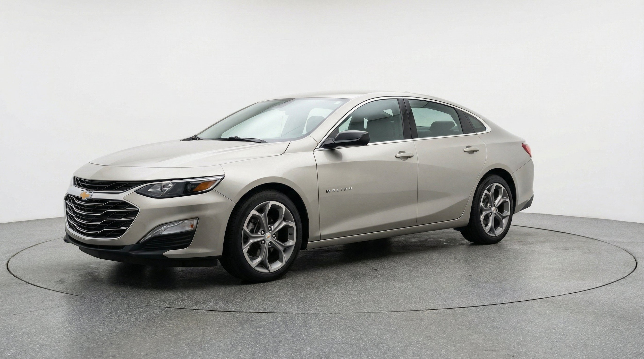 Thumbnail: 2024 Chevrolet Malibu - 3