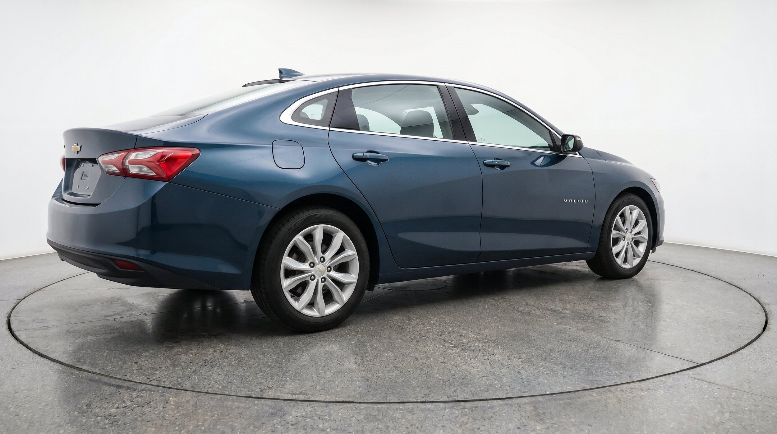 Thumbnail: 2024 Chevrolet Malibu - 9