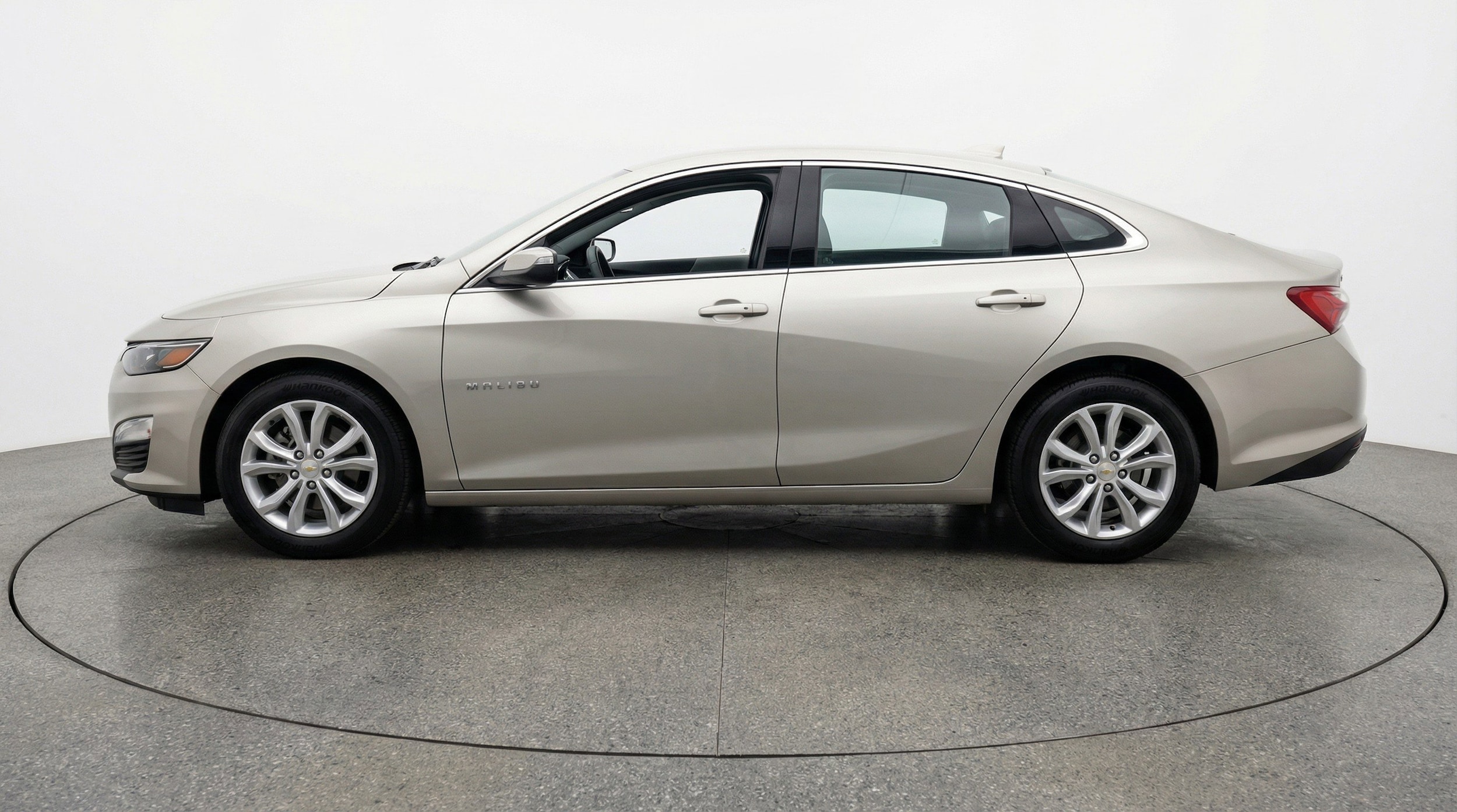 Thumbnail: 2024 Chevrolet Malibu - 5