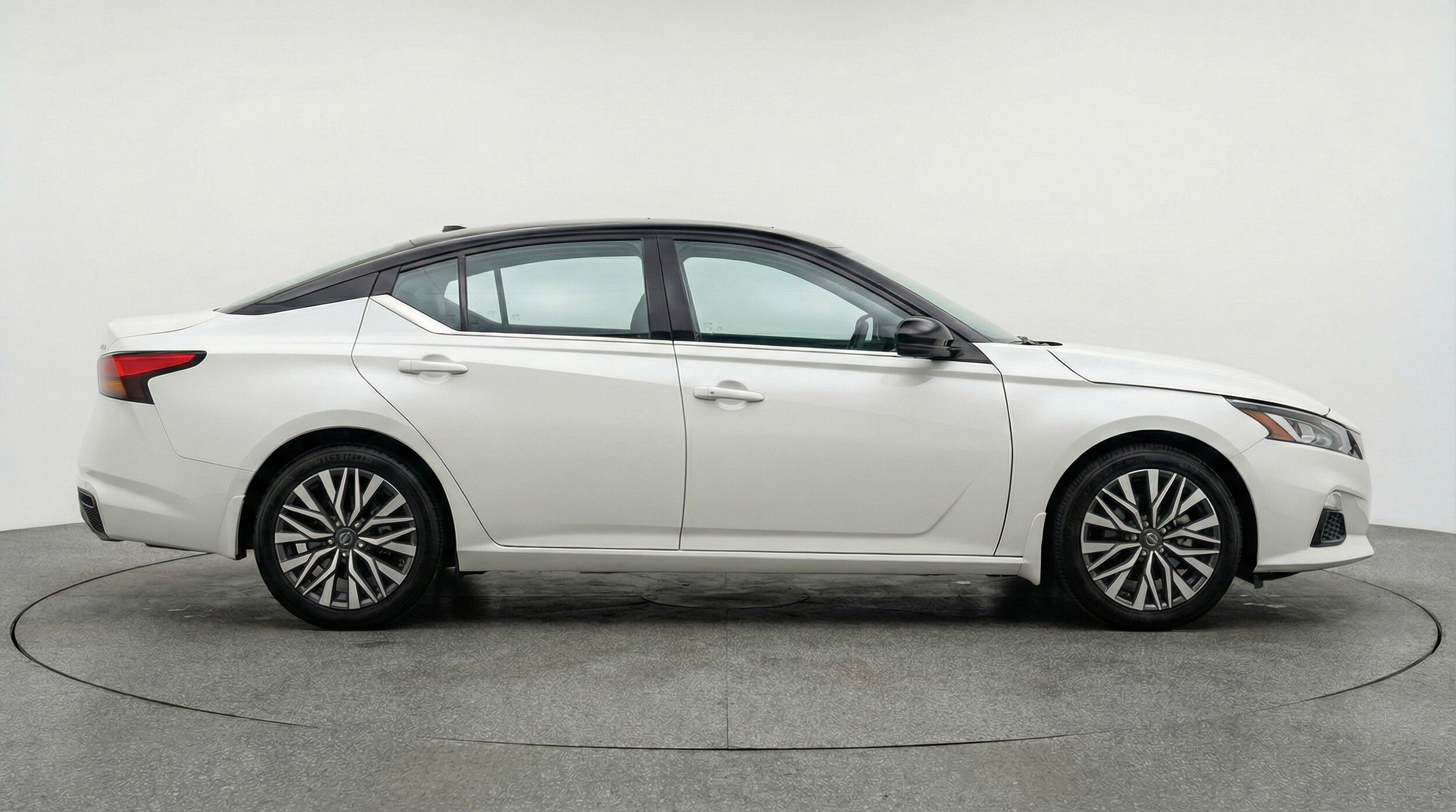 Thumbnail: 2025 Nissan Altima - 11
