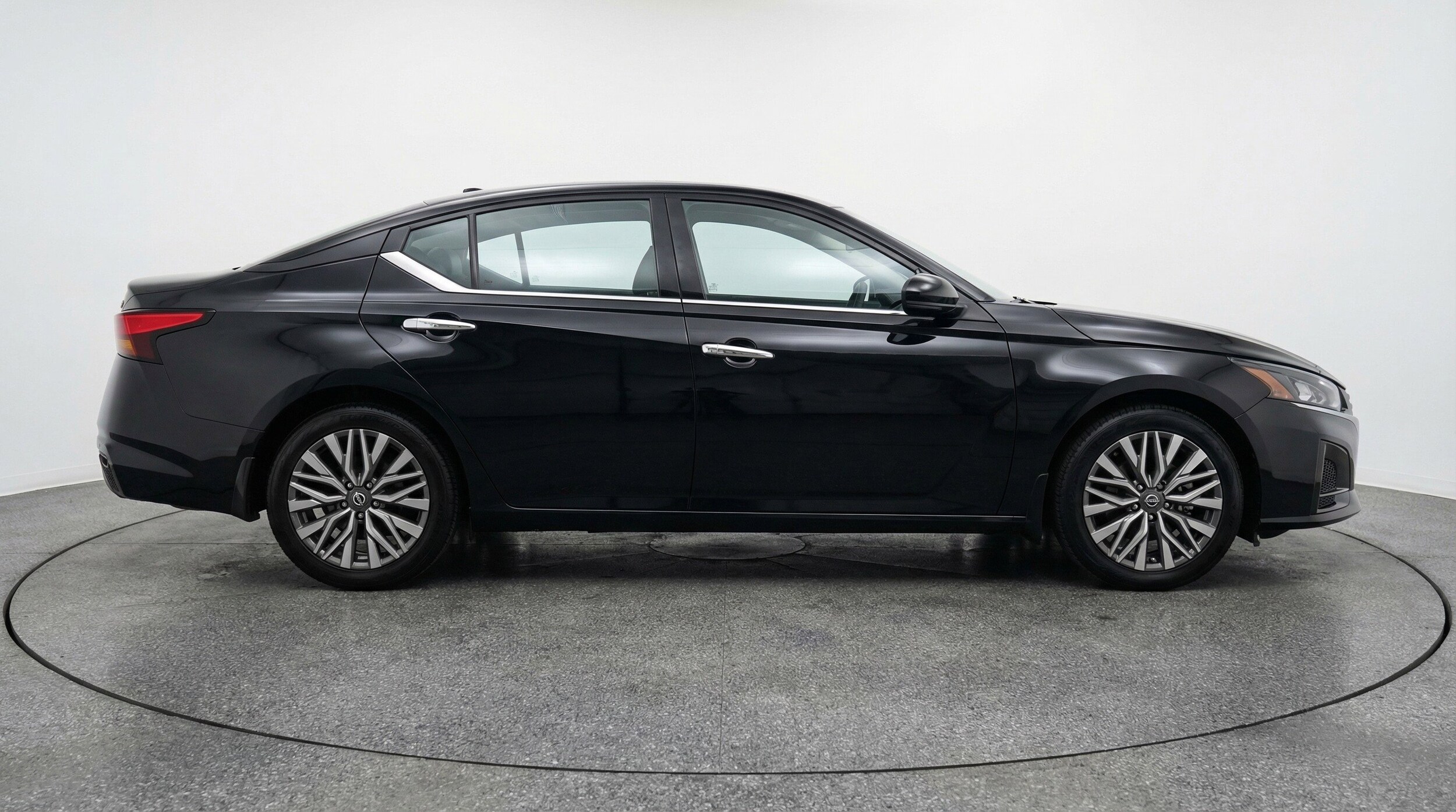 Thumbnail: 2025 Nissan Altima - 11
