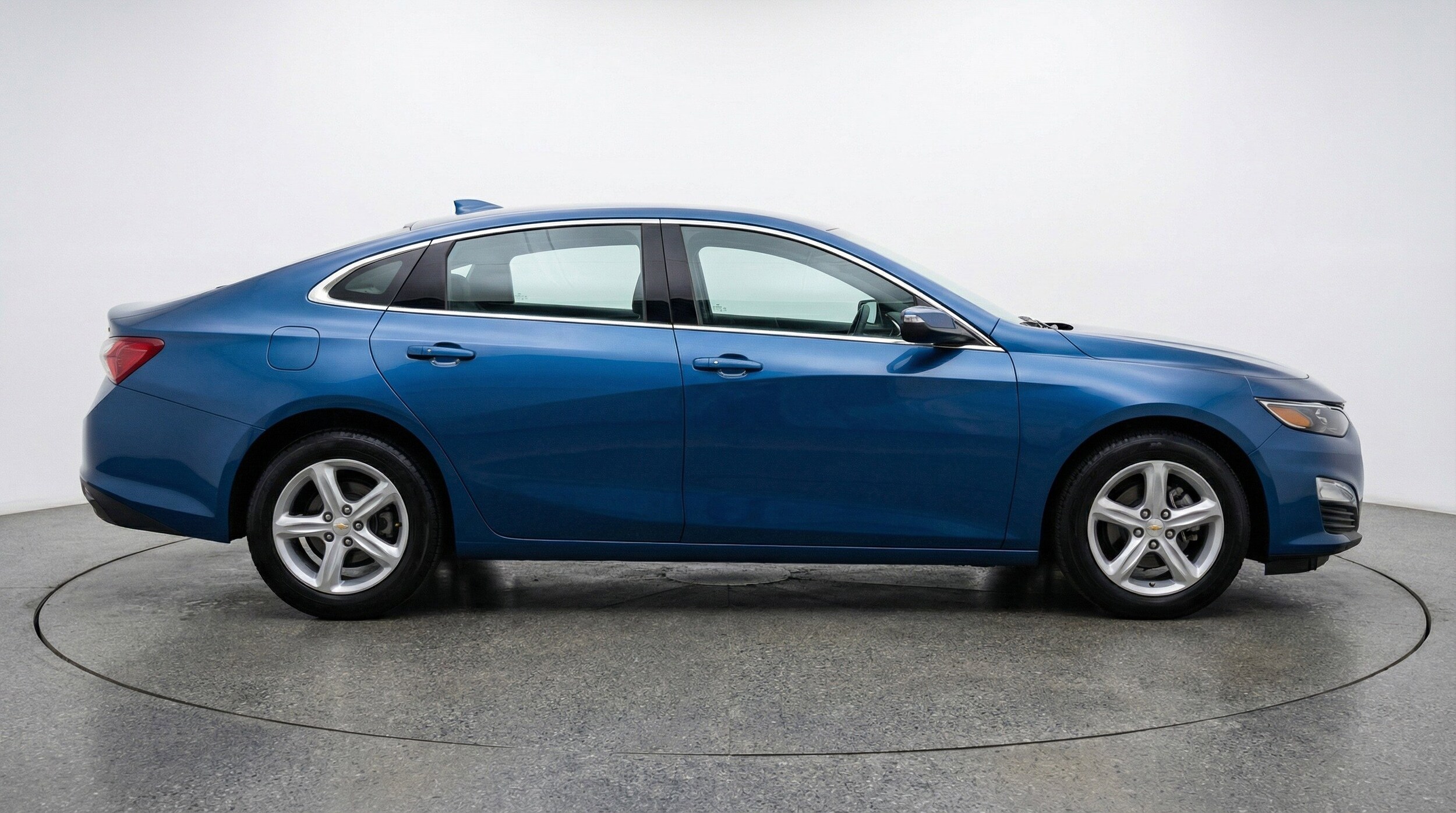 Thumbnail: 2024 Chevrolet Malibu - 11