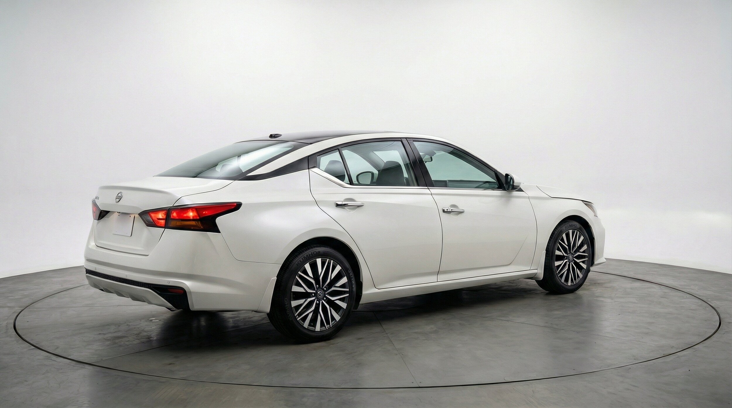 Thumbnail: 2025 Nissan Altima - 9